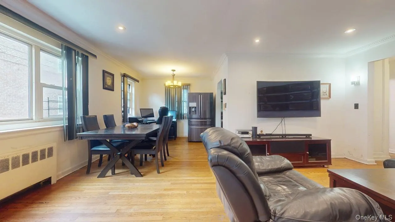 150-28 Jewel Avenue, New York, NY, 2 Bedrooms Bedrooms, 4 Rooms Rooms,1 BathroomBathrooms,Residential,For Rent,Jewel,0,1004952 150-28 Jewel Avenue, New York, NY, 2 Bedrooms Bedrooms, 4 Rooms Rooms,1 BathroomBathrooms,Residential,For Rent,Jewel,0,1004952
