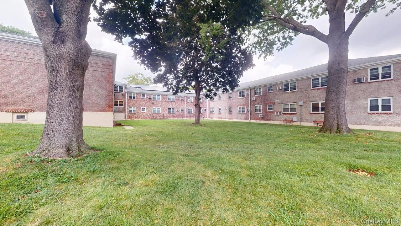 150-28 Jewel Avenue, New York, NY, 2 Bedrooms Bedrooms, 4 Rooms Rooms,1 BathroomBathrooms,Residential,For Rent,Jewel,0,1004952 150-28 Jewel Avenue, New York, NY, 2 Bedrooms Bedrooms, 4 Rooms Rooms,1 BathroomBathrooms,Residential,For Rent,Jewel,0,1004952