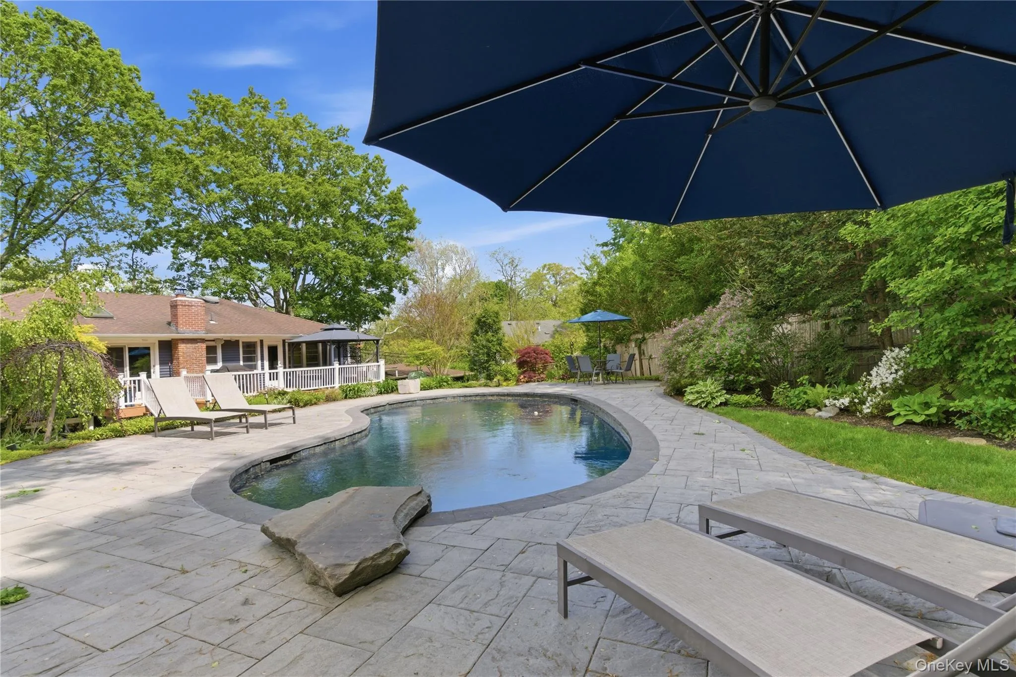 37 Mc Kay Road, Huntington, NY, 4 Bedrooms Bedrooms, 9 Rooms Rooms,3 BathroomsBathrooms,Residential,For Rent,Mc Kay,0,1004953 37 Mc Kay Road, Huntington, NY, 4 Bedrooms Bedrooms, 9 Rooms Rooms,3 BathroomsBathrooms,Residential,For Rent,Mc Kay,0,1004953