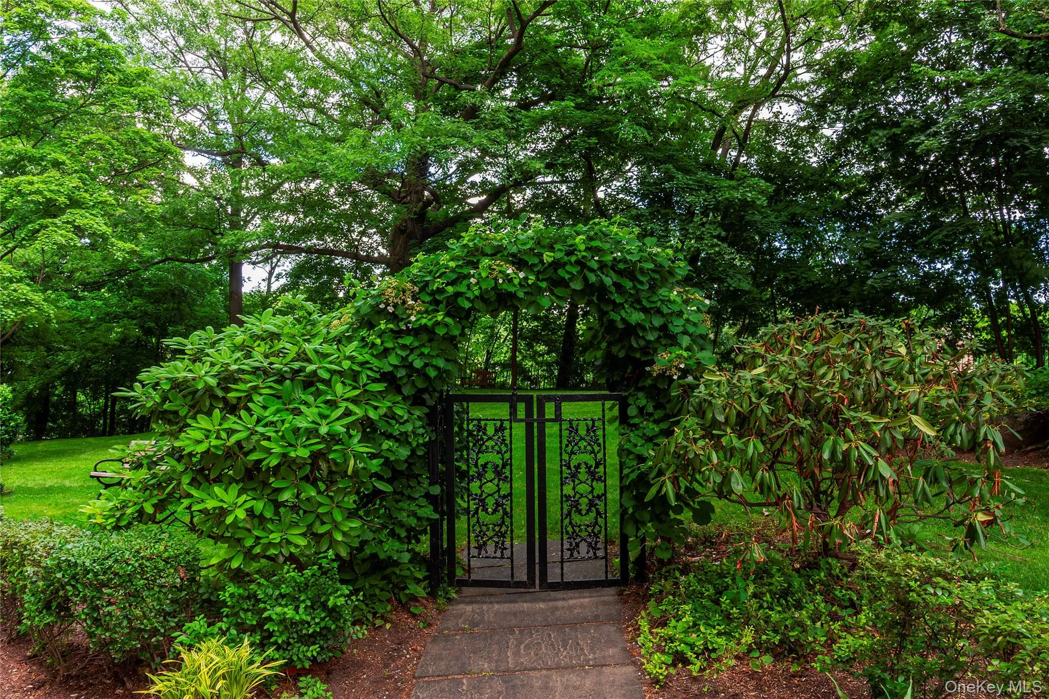 4525 Henry Hudson Parkway, New York, NY, 3 Bedrooms Bedrooms, 6 Rooms Rooms,2 BathroomsBathrooms,Residential,For Rent,Henry Hudson,0,1004954 4525 Henry Hudson Parkway, New York, NY, 3 Bedrooms Bedrooms, 6 Rooms Rooms,2 BathroomsBathrooms,Residential,For Rent,Henry Hudson,0,1004954