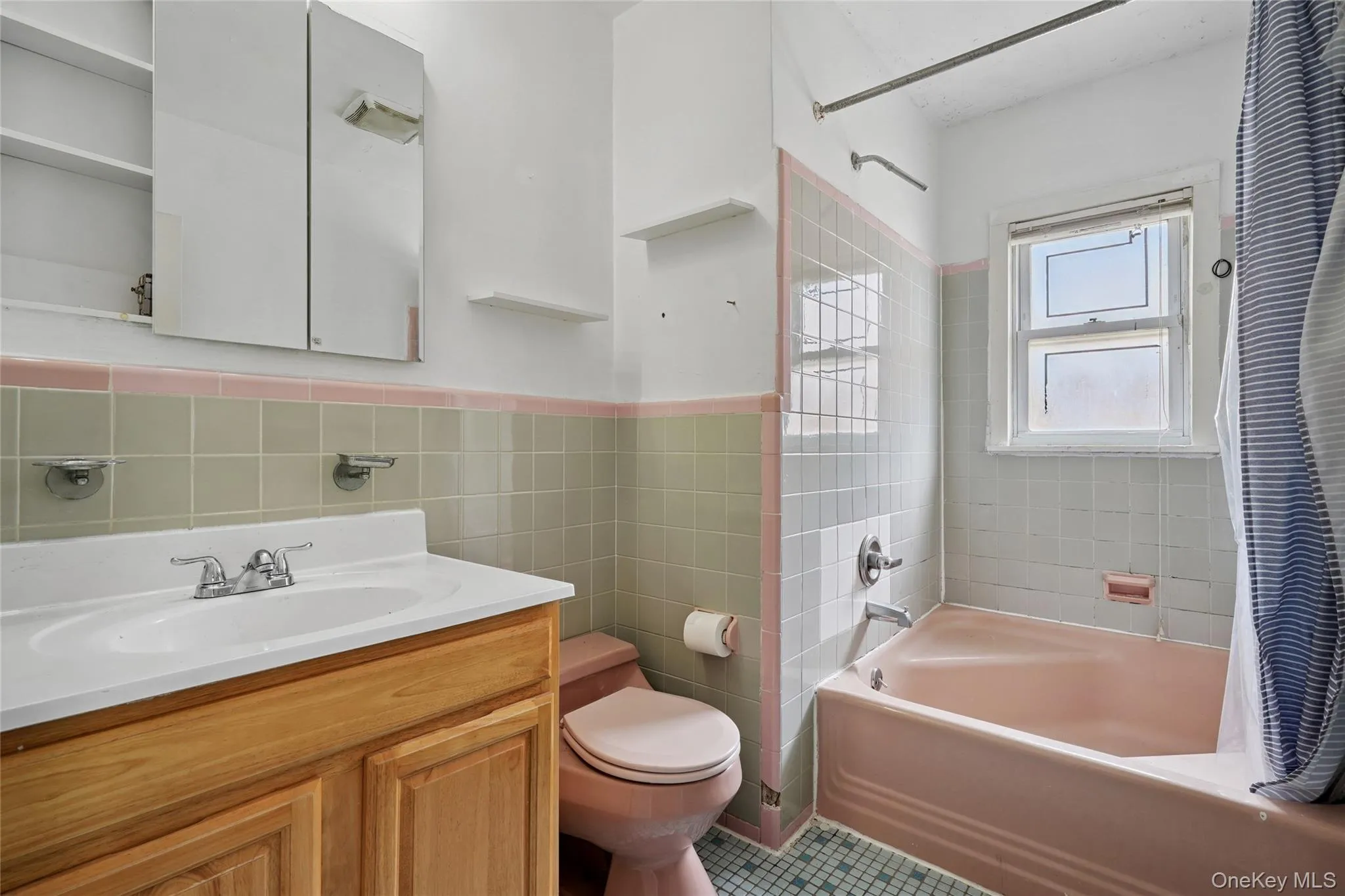 36-20 221st Street, New York, NY, 3 Bedrooms Bedrooms, 9 Rooms Rooms,1 BathroomBathrooms,Residential,For Rent,221st,0,1004955 36-20 221st Street, New York, NY, 3 Bedrooms Bedrooms, 9 Rooms Rooms,1 BathroomBathrooms,Residential,For Rent,221st,0,1004955