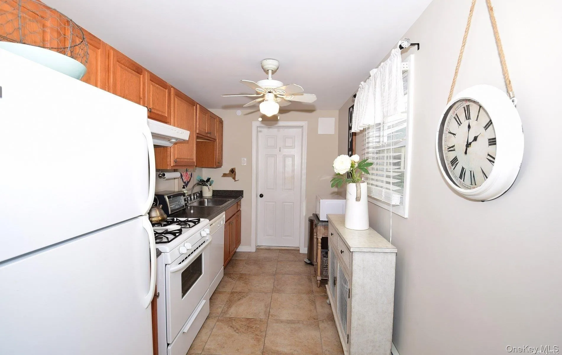73 Nebraska Street, Long Beach, NY, 3 Bedrooms Bedrooms, 6 Rooms Rooms,1 BathroomBathrooms,Residential Lease,For Rent,Nebraska,0,1004956 73 Nebraska Street, Long Beach, NY, 3 Bedrooms Bedrooms, 6 Rooms Rooms,1 BathroomBathrooms,Residential Lease,For Rent,Nebraska,0,1004956