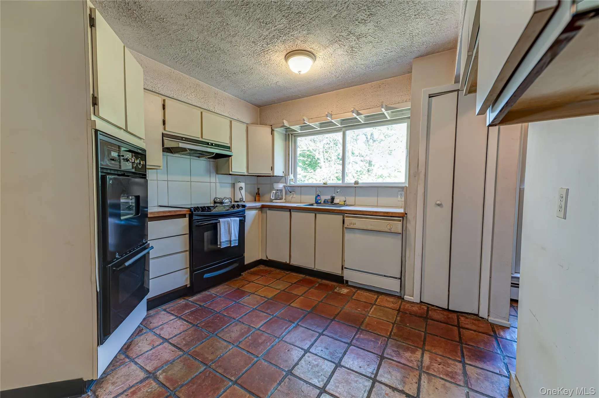 14 Sylvester Road, Brookhaven, NY, 3 Bedrooms Bedrooms, 7 Rooms Rooms,2 BathroomsBathrooms,Residential,For Rent,Sylvester,0,1004968 14 Sylvester Road, Brookhaven, NY, 3 Bedrooms Bedrooms, 7 Rooms Rooms,2 BathroomsBathrooms,Residential,For Rent,Sylvester,0,1004968