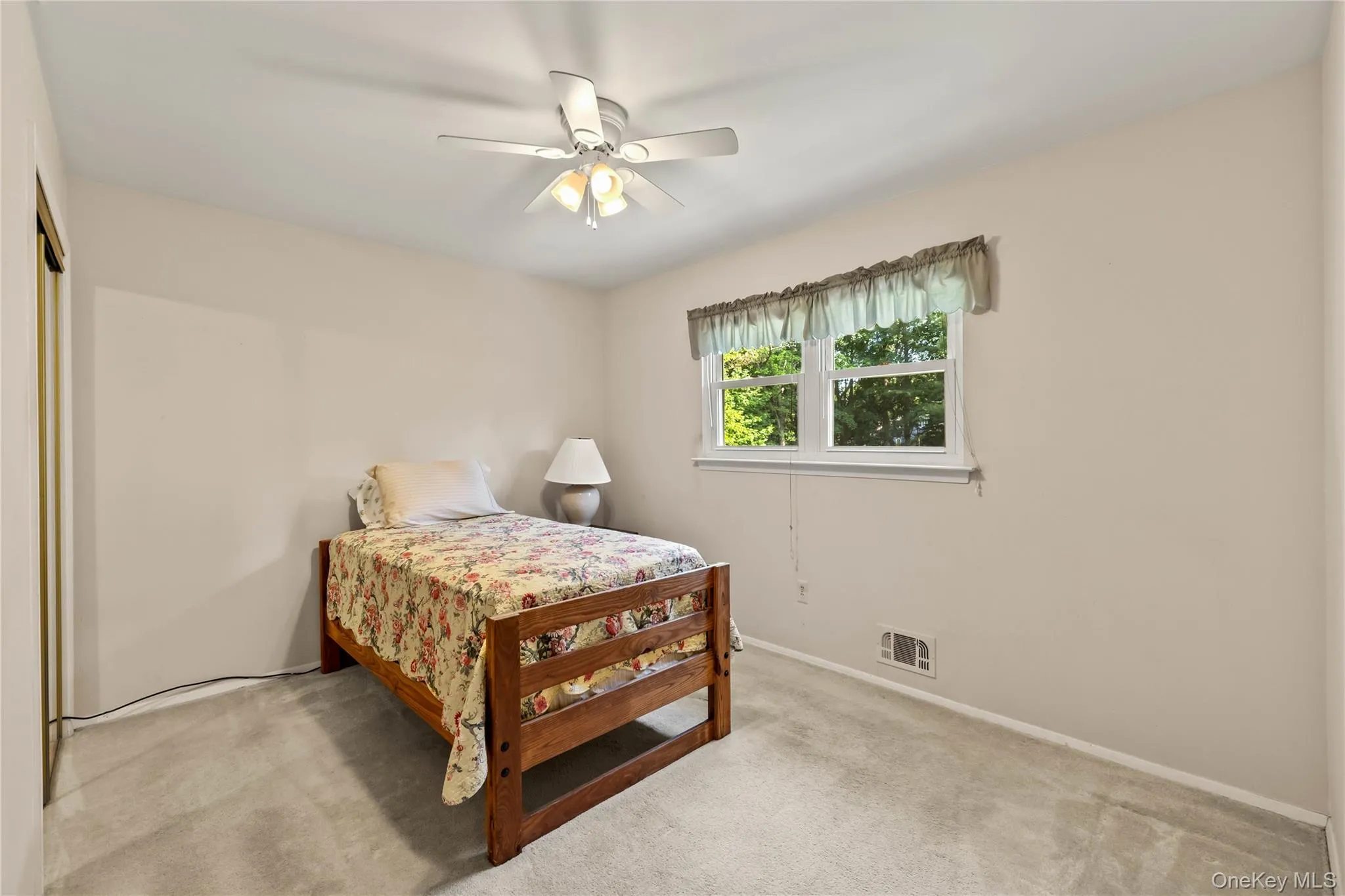 5 Daisy Court, Ramapo, NY, 6 Bedrooms Bedrooms, 11 Rooms Rooms,2 BathroomsBathrooms,Residential,For Rent,Daisy,0,1004971 5 Daisy Court, Ramapo, NY, 6 Bedrooms Bedrooms, 11 Rooms Rooms,2 BathroomsBathrooms,Residential,For Rent,Daisy,0,1004971