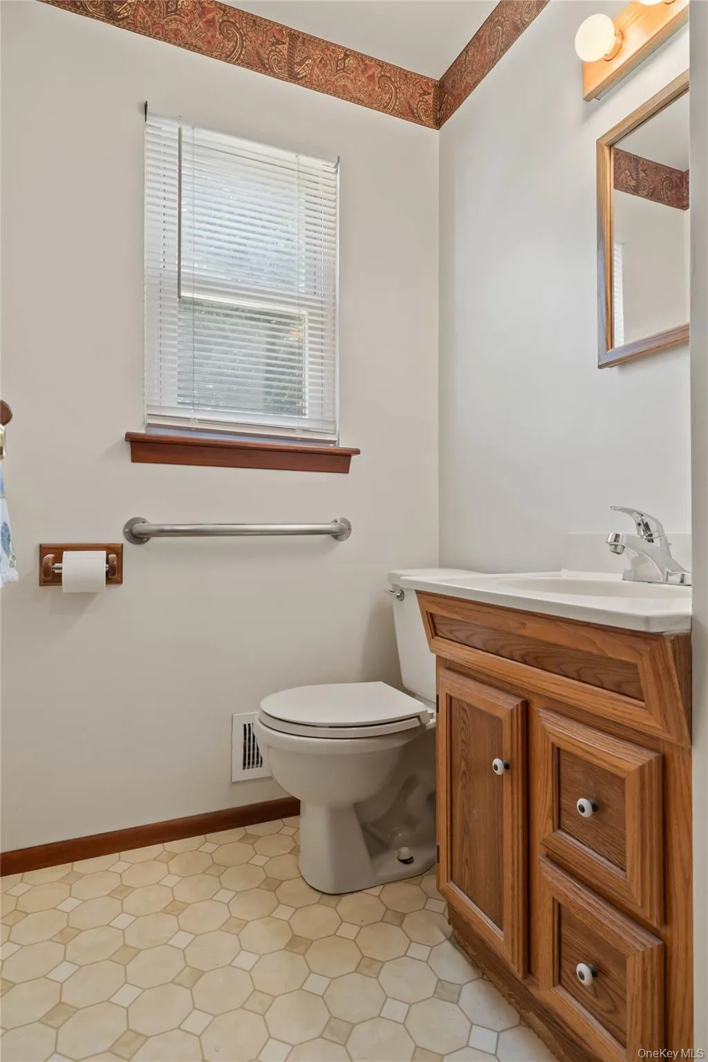 5 Daisy Court, Ramapo, NY, 6 Bedrooms Bedrooms, 11 Rooms Rooms,2 BathroomsBathrooms,Residential,For Rent,Daisy,0,1004971 5 Daisy Court, Ramapo, NY, 6 Bedrooms Bedrooms, 11 Rooms Rooms,2 BathroomsBathrooms,Residential,For Rent,Daisy,0,1004971