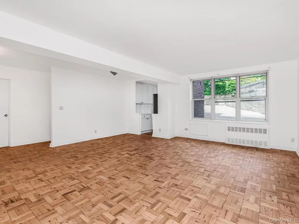 61 Bronx River Road, Yonkers, NY, 2 Bedrooms Bedrooms, 4 Rooms Rooms,1 BathroomBathrooms,Residential,For Rent,Bronx River,0,1004977 61 Bronx River Road, Yonkers, NY, 2 Bedrooms Bedrooms, 4 Rooms Rooms,1 BathroomBathrooms,Residential,For Rent,Bronx River,0,1004977