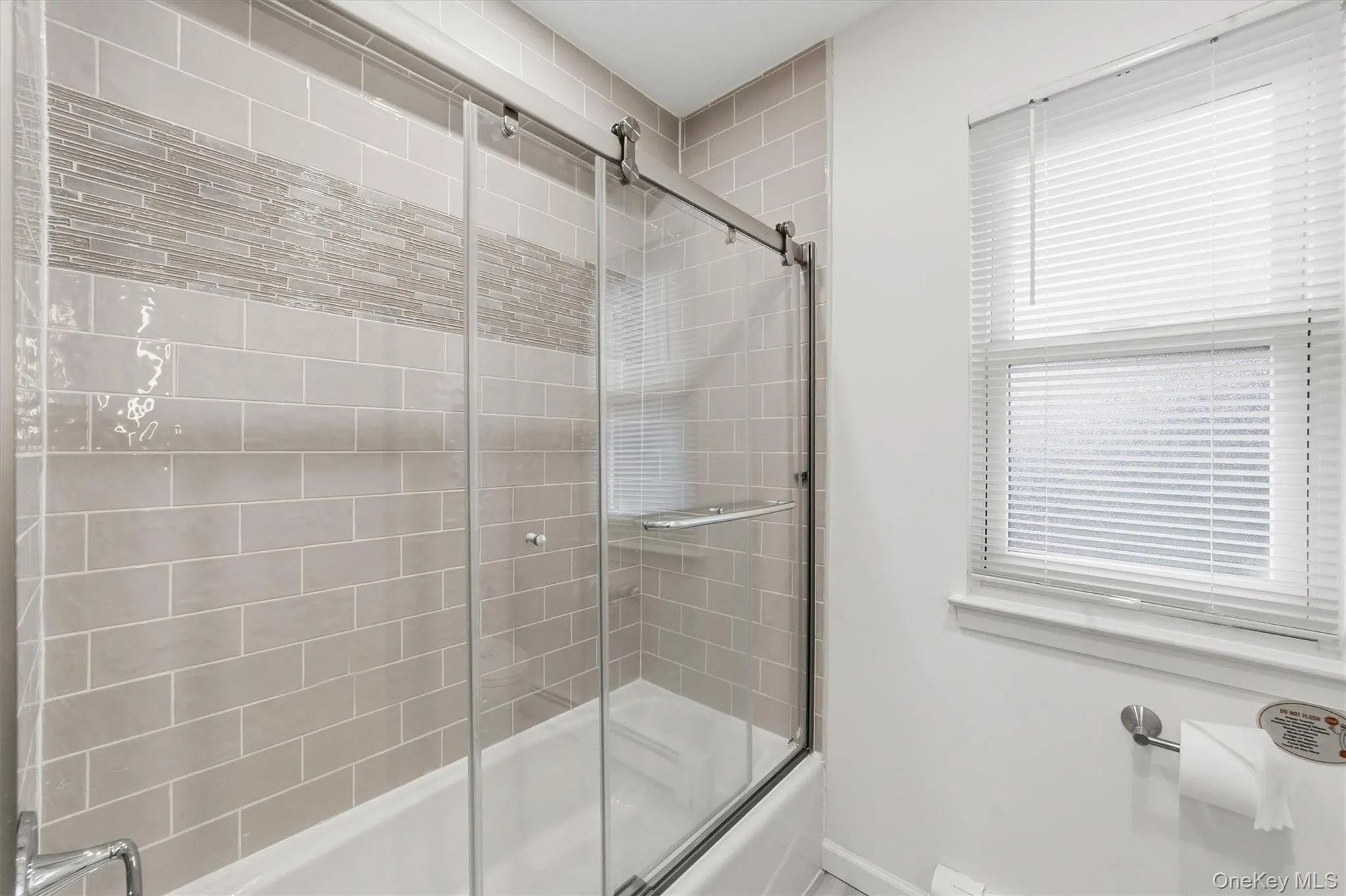 104 Ogden Avenue, Greenburgh, NY, 3 Bedrooms Bedrooms, 8 Rooms Rooms,2 BathroomsBathrooms,Residential Lease,For Rent,Ogden,0,1004978 104 Ogden Avenue, Greenburgh, NY, 3 Bedrooms Bedrooms, 8 Rooms Rooms,2 BathroomsBathrooms,Residential Lease,For Rent,Ogden,0,1004978