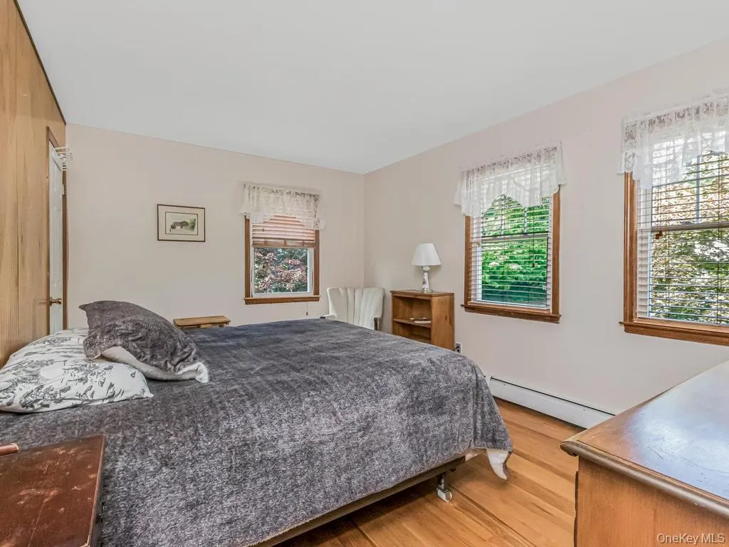 211 Warren Avenue, Mount Pleasant, NY, 4 Bedrooms Bedrooms, 8 Rooms Rooms,1 BathroomBathrooms,Residential,For Rent,Warren,0,1004980 211 Warren Avenue, Mount Pleasant, NY, 4 Bedrooms Bedrooms, 8 Rooms Rooms,1 BathroomBathrooms,Residential,For Rent,Warren,0,1004980