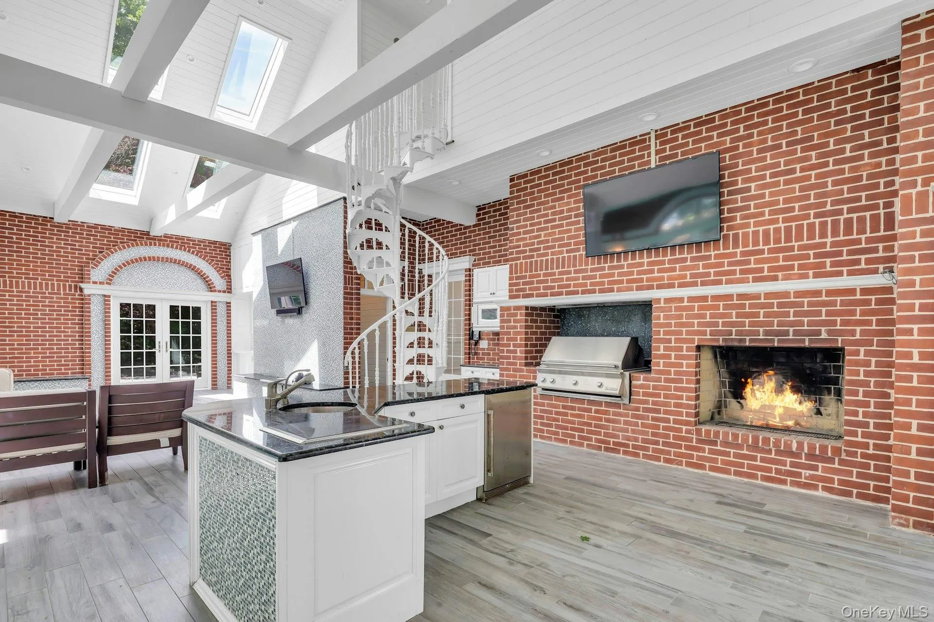 98 Cliff Road, Brookhaven, NY, 5 Bedrooms Bedrooms, 14 Rooms Rooms,7 BathroomsBathrooms,Residential,For Rent,Cliff,0,1004985 98 Cliff Road, Brookhaven, NY, 5 Bedrooms Bedrooms, 14 Rooms Rooms,7 BathroomsBathrooms,Residential,For Rent,Cliff,0,1004985