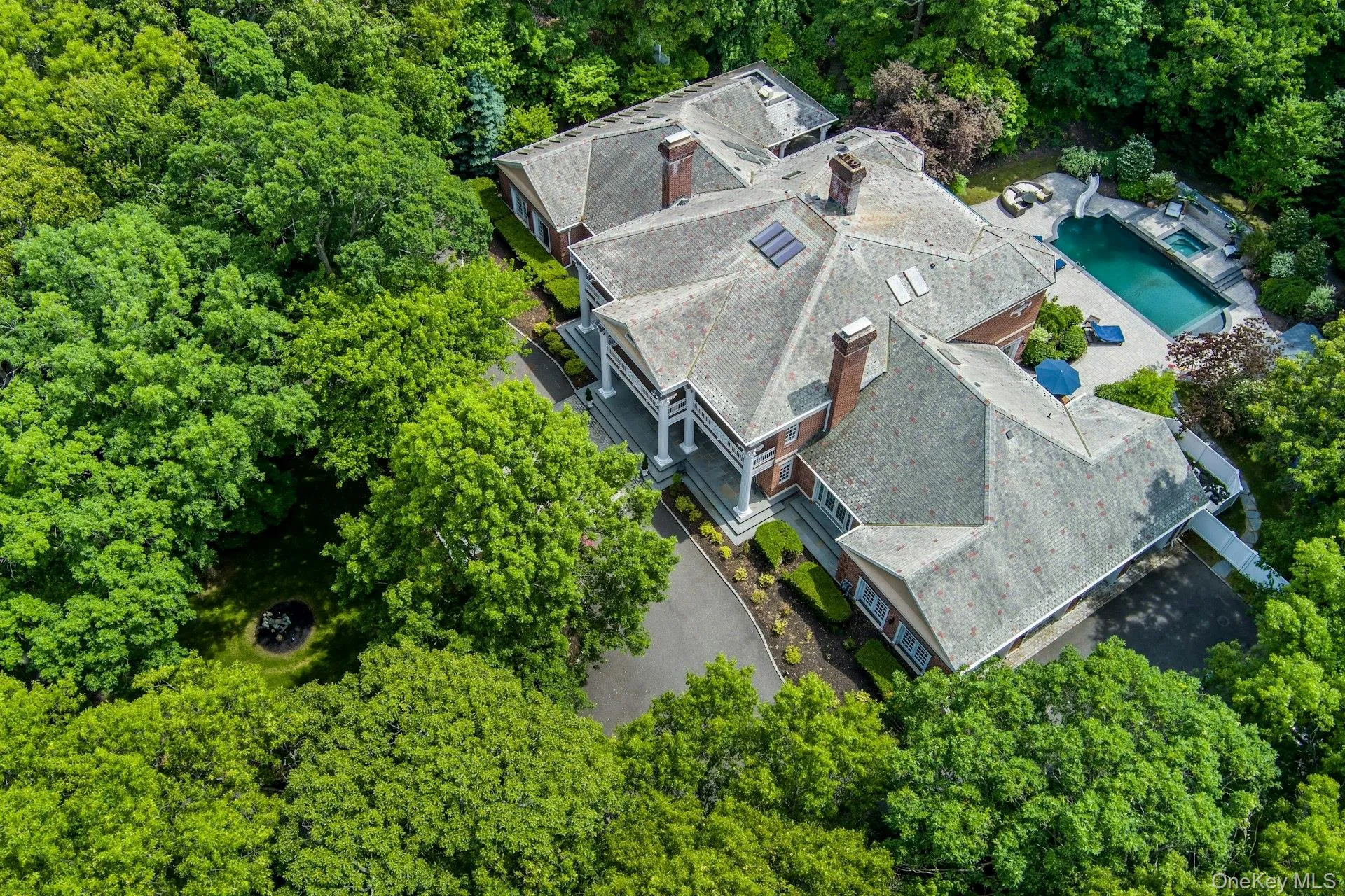 98 Cliff Road, Brookhaven, NY, 5 Bedrooms Bedrooms, 14 Rooms Rooms,7 BathroomsBathrooms,Residential,For Rent,Cliff,0,1004985 98 Cliff Road, Brookhaven, NY, 5 Bedrooms Bedrooms, 14 Rooms Rooms,7 BathroomsBathrooms,Residential,For Rent,Cliff,0,1004985