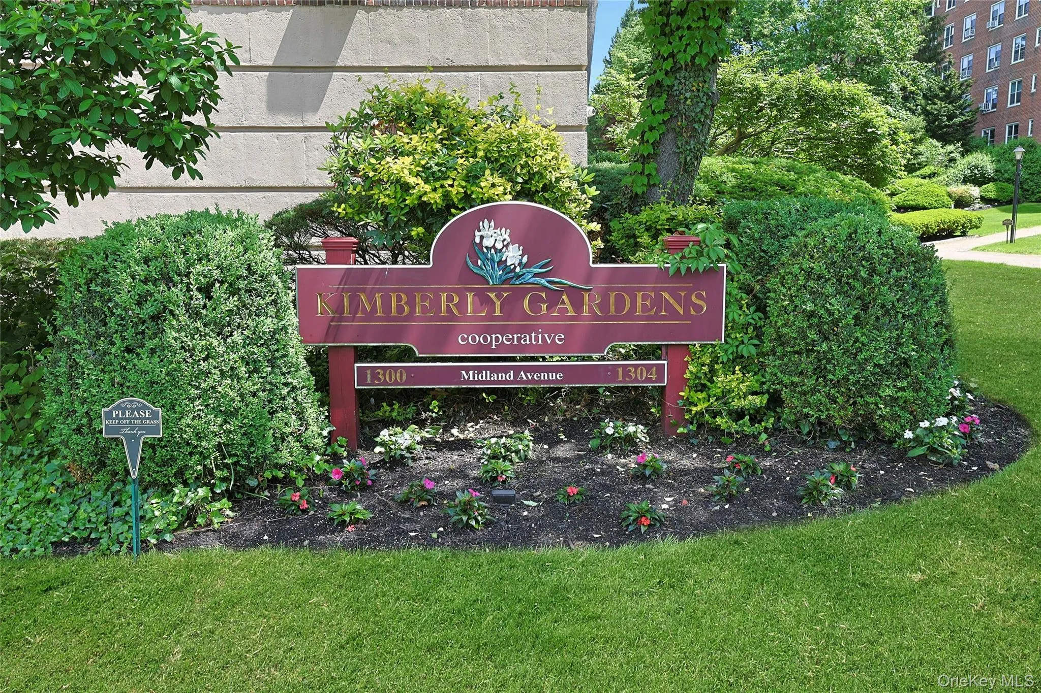 1300 Midland Avenue, Yonkers, NY, 1 Bedroom Bedrooms, 3 Rooms Rooms,1 BathroomBathrooms,Residential,For Rent,Midland,0,1004986 1300 Midland Avenue, Yonkers, NY, 1 Bedroom Bedrooms, 3 Rooms Rooms,1 BathroomBathrooms,Residential,For Rent,Midland,0,1004986