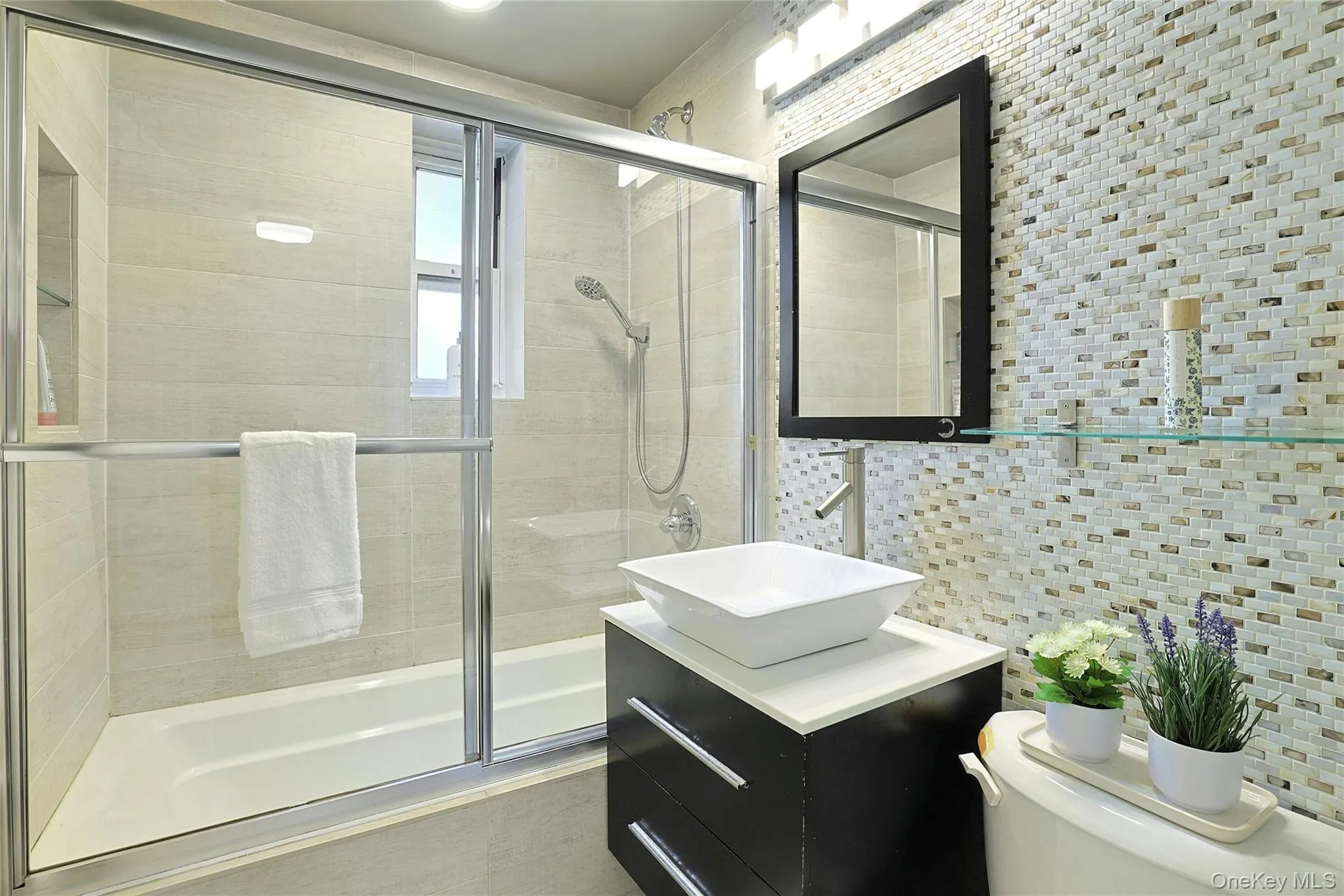 1300 Midland Avenue, Yonkers, NY, 1 Bedroom Bedrooms, 3 Rooms Rooms,1 BathroomBathrooms,Residential,For Rent,Midland,0,1004986 1300 Midland Avenue, Yonkers, NY, 1 Bedroom Bedrooms, 3 Rooms Rooms,1 BathroomBathrooms,Residential,For Rent,Midland,0,1004986