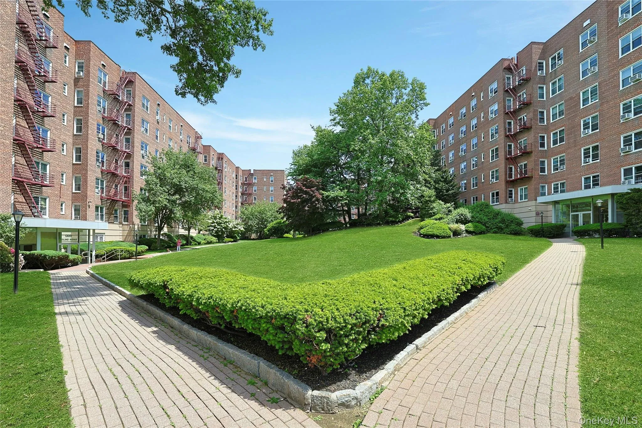 1300 Midland Avenue, Yonkers, NY, 1 Bedroom Bedrooms, 3 Rooms Rooms,1 BathroomBathrooms,Residential,For Rent,Midland,0,1004986 1300 Midland Avenue, Yonkers, NY, 1 Bedroom Bedrooms, 3 Rooms Rooms,1 BathroomBathrooms,Residential,For Rent,Midland,0,1004986