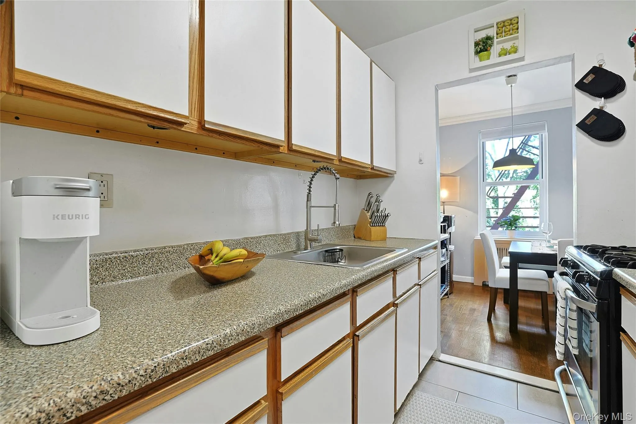 1300 Midland Avenue, Yonkers, NY, 1 Bedroom Bedrooms, 3 Rooms Rooms,1 BathroomBathrooms,Residential,For Rent,Midland,0,1004986 1300 Midland Avenue, Yonkers, NY, 1 Bedroom Bedrooms, 3 Rooms Rooms,1 BathroomBathrooms,Residential,For Rent,Midland,0,1004986