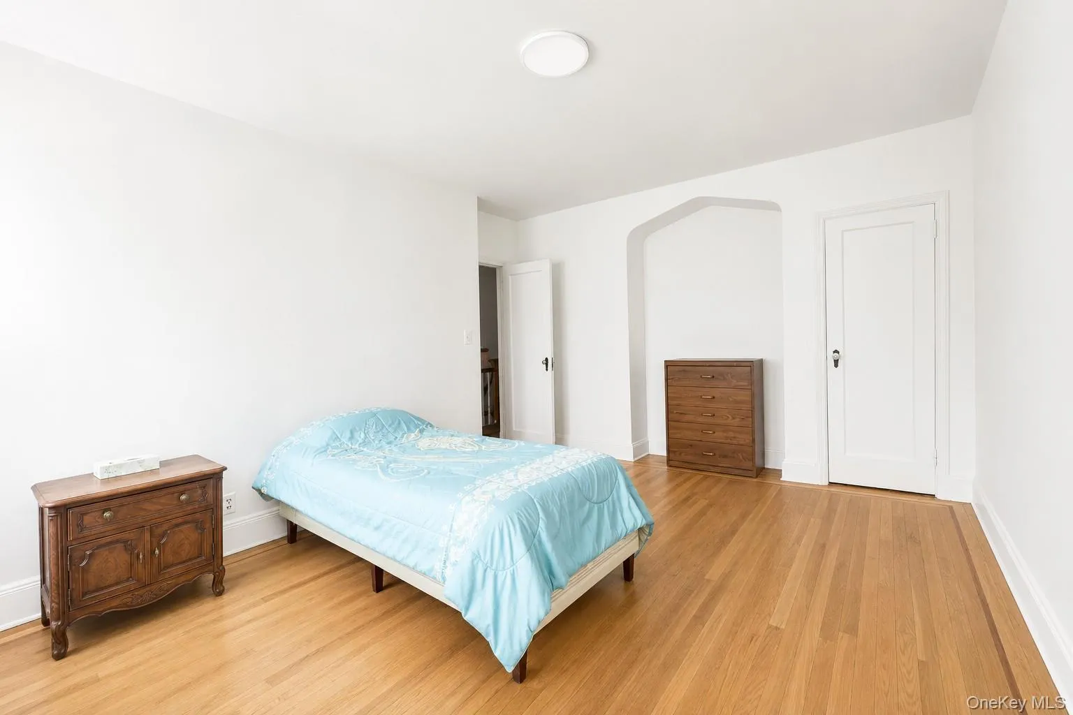 30-41 89th Street, New York, NY, 3 Bedrooms Bedrooms, 6 Rooms Rooms,2 BathroomsBathrooms,Residential,For Rent,89th,0,1004994 30-41 89th Street, New York, NY, 3 Bedrooms Bedrooms, 6 Rooms Rooms,2 BathroomsBathrooms,Residential,For Rent,89th,0,1004994