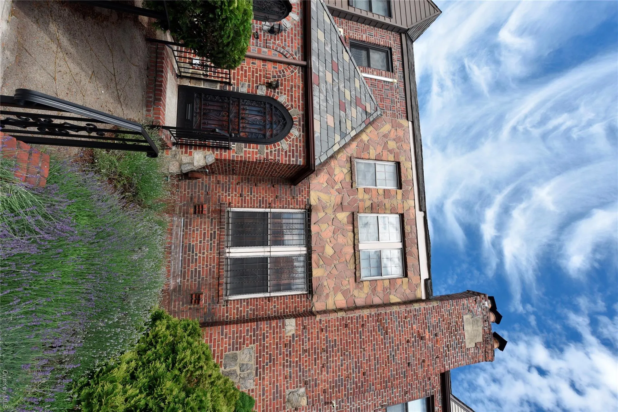30-41 89th Street, New York, NY, 3 Bedrooms Bedrooms, 6 Rooms Rooms,2 BathroomsBathrooms,Residential,For Rent,89th,0,1004994 30-41 89th Street, New York, NY, 3 Bedrooms Bedrooms, 6 Rooms Rooms,2 BathroomsBathrooms,Residential,For Rent,89th,0,1004994