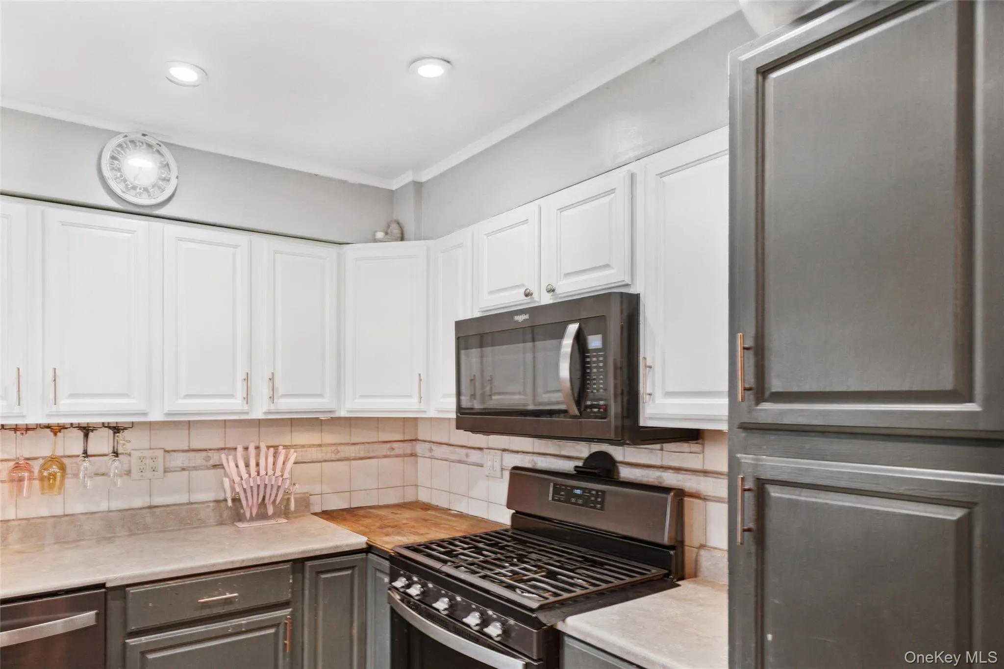 2877 Calvin Road, Hempstead, NY, 3 Bedrooms Bedrooms, 8 Rooms Rooms,1 BathroomBathrooms,Residential,For Rent,Calvin,0,1004995 2877 Calvin Road, Hempstead, NY, 3 Bedrooms Bedrooms, 8 Rooms Rooms,1 BathroomBathrooms,Residential,For Rent,Calvin,0,1004995