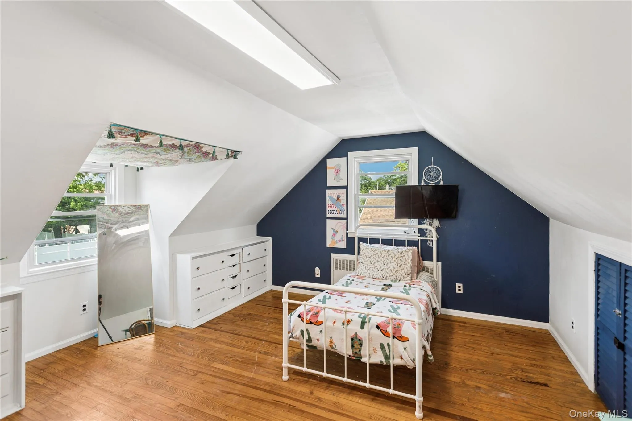 2877 Calvin Road, Hempstead, NY, 3 Bedrooms Bedrooms, 8 Rooms Rooms,1 BathroomBathrooms,Residential,For Rent,Calvin,0,1004995 2877 Calvin Road, Hempstead, NY, 3 Bedrooms Bedrooms, 8 Rooms Rooms,1 BathroomBathrooms,Residential,For Rent,Calvin,0,1004995