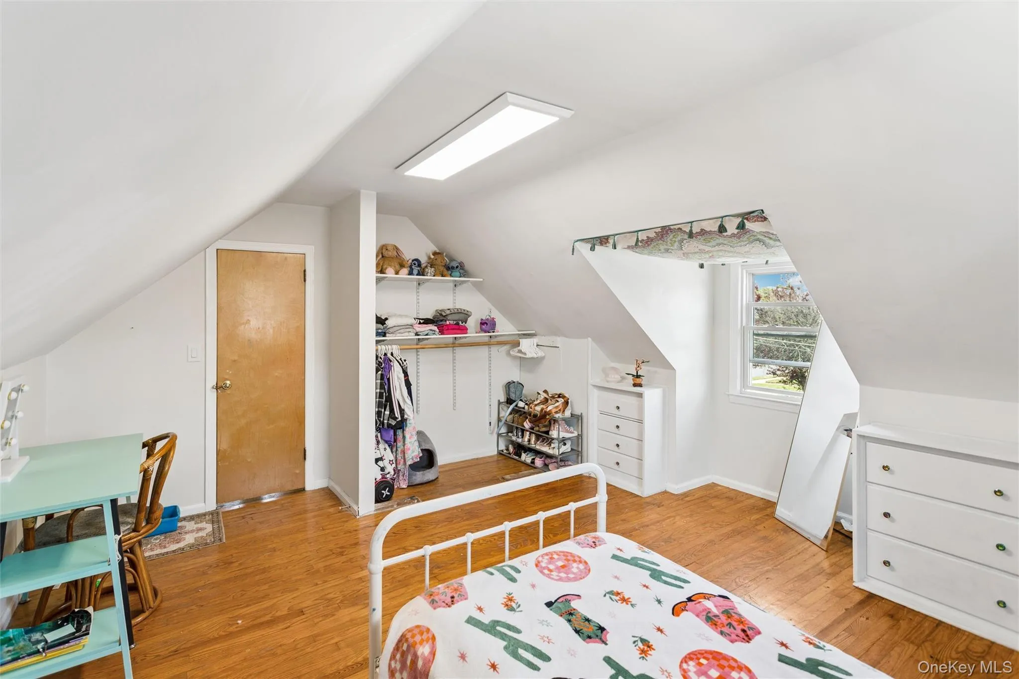 2877 Calvin Road, Hempstead, NY, 3 Bedrooms Bedrooms, 8 Rooms Rooms,1 BathroomBathrooms,Residential,For Rent,Calvin,0,1004995 2877 Calvin Road, Hempstead, NY, 3 Bedrooms Bedrooms, 8 Rooms Rooms,1 BathroomBathrooms,Residential,For Rent,Calvin,0,1004995