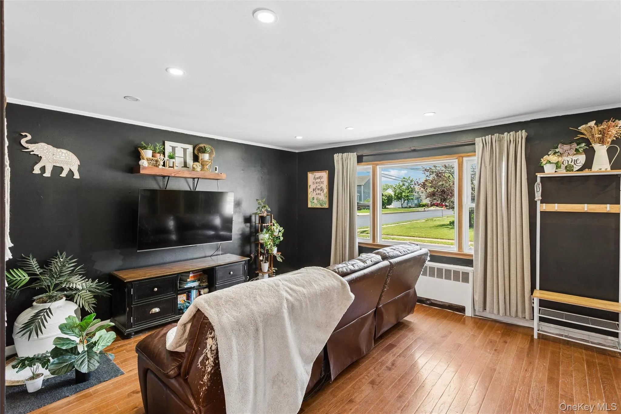 2877 Calvin Road, Hempstead, NY, 3 Bedrooms Bedrooms, 8 Rooms Rooms,1 BathroomBathrooms,Residential,For Rent,Calvin,0,1004995 2877 Calvin Road, Hempstead, NY, 3 Bedrooms Bedrooms, 8 Rooms Rooms,1 BathroomBathrooms,Residential,For Rent,Calvin,0,1004995