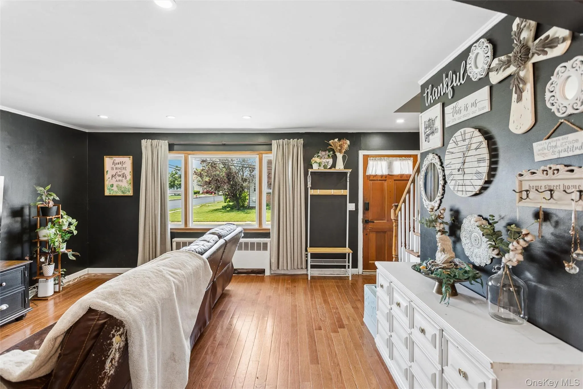 2877 Calvin Road, Hempstead, NY, 3 Bedrooms Bedrooms, 8 Rooms Rooms,1 BathroomBathrooms,Residential,For Rent,Calvin,0,1004995 2877 Calvin Road, Hempstead, NY, 3 Bedrooms Bedrooms, 8 Rooms Rooms,1 BathroomBathrooms,Residential,For Rent,Calvin,0,1004995