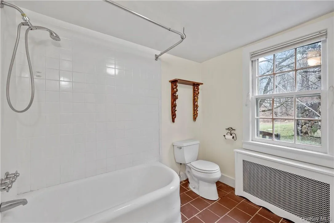 Lower Level Bathroom w/Laundry Lower Level Bathroom w/Laundry