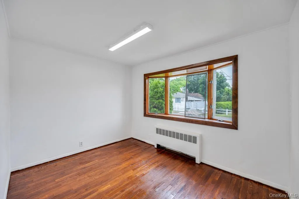125 5th Street, Oyster Bay, NY, 4 Bedrooms Bedrooms, 6 Rooms Rooms,3 BathroomsBathrooms,Residential,For Rent,5th,0,1004999 125 5th Street, Oyster Bay, NY, 4 Bedrooms Bedrooms, 6 Rooms Rooms,3 BathroomsBathrooms,Residential,For Rent,5th,0,1004999