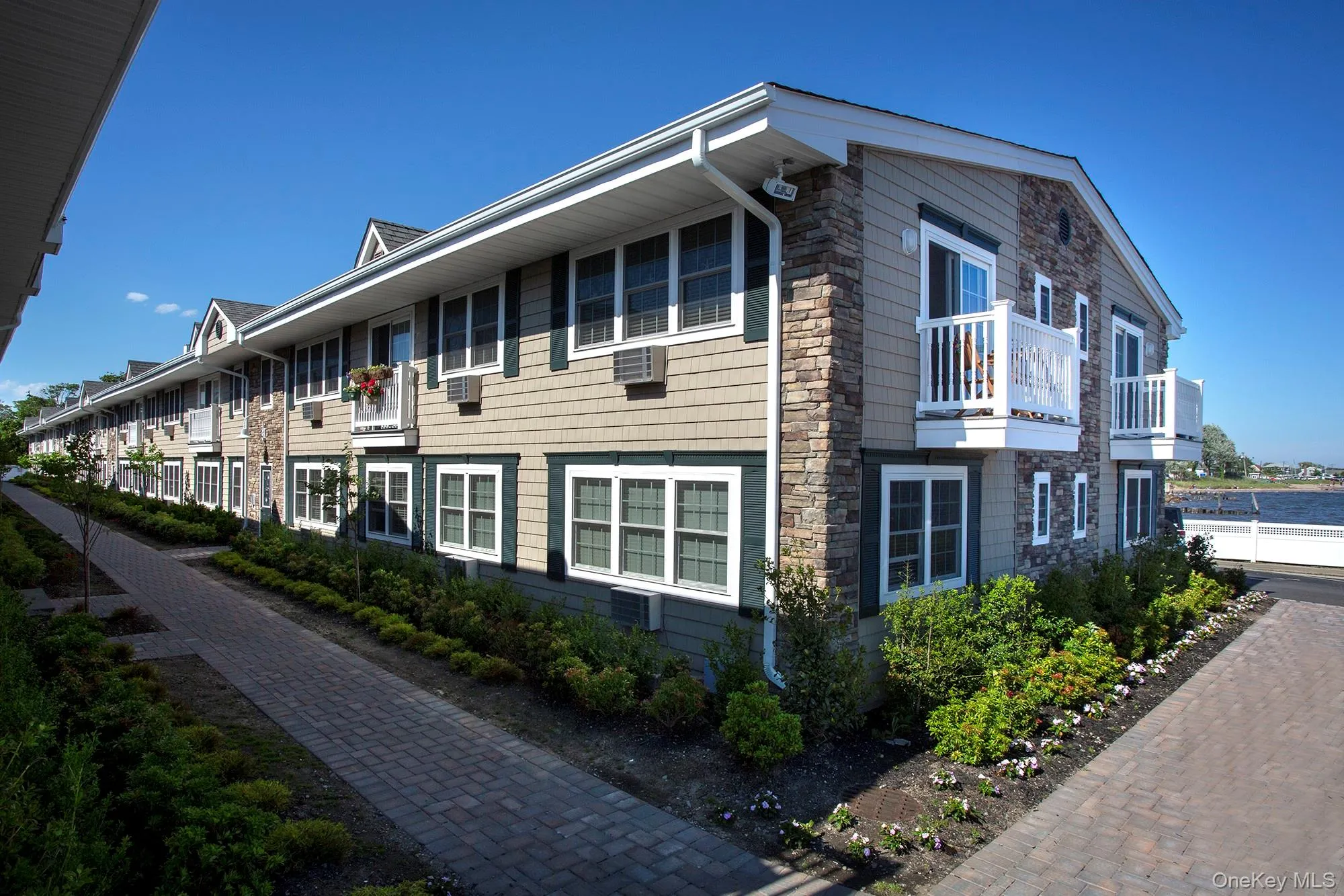 333 Candee Avenue, Islip, NY, 1 Bedroom Bedrooms, 4 Rooms Rooms,1 BathroomBathrooms,Residential Lease,For Rent,Candee,0,1005001 333 Candee Avenue, Islip, NY, 1 Bedroom Bedrooms, 4 Rooms Rooms,1 BathroomBathrooms,Residential Lease,For Rent,Candee,0,1005001
