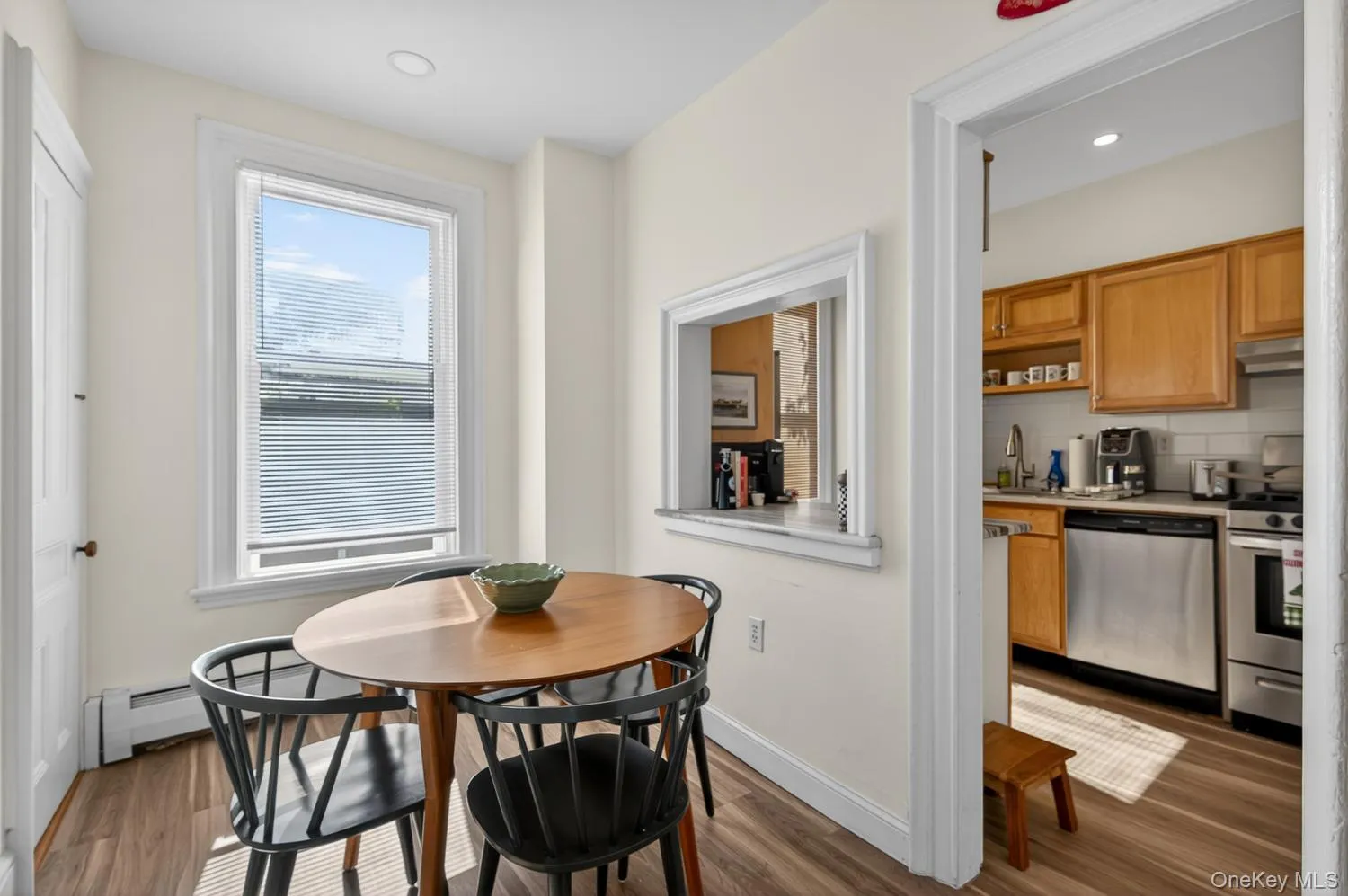 117 Fire Island Ave., 2nd floor, Apt. 3 117 Fire Island Ave., 2nd floor, Apt. 3