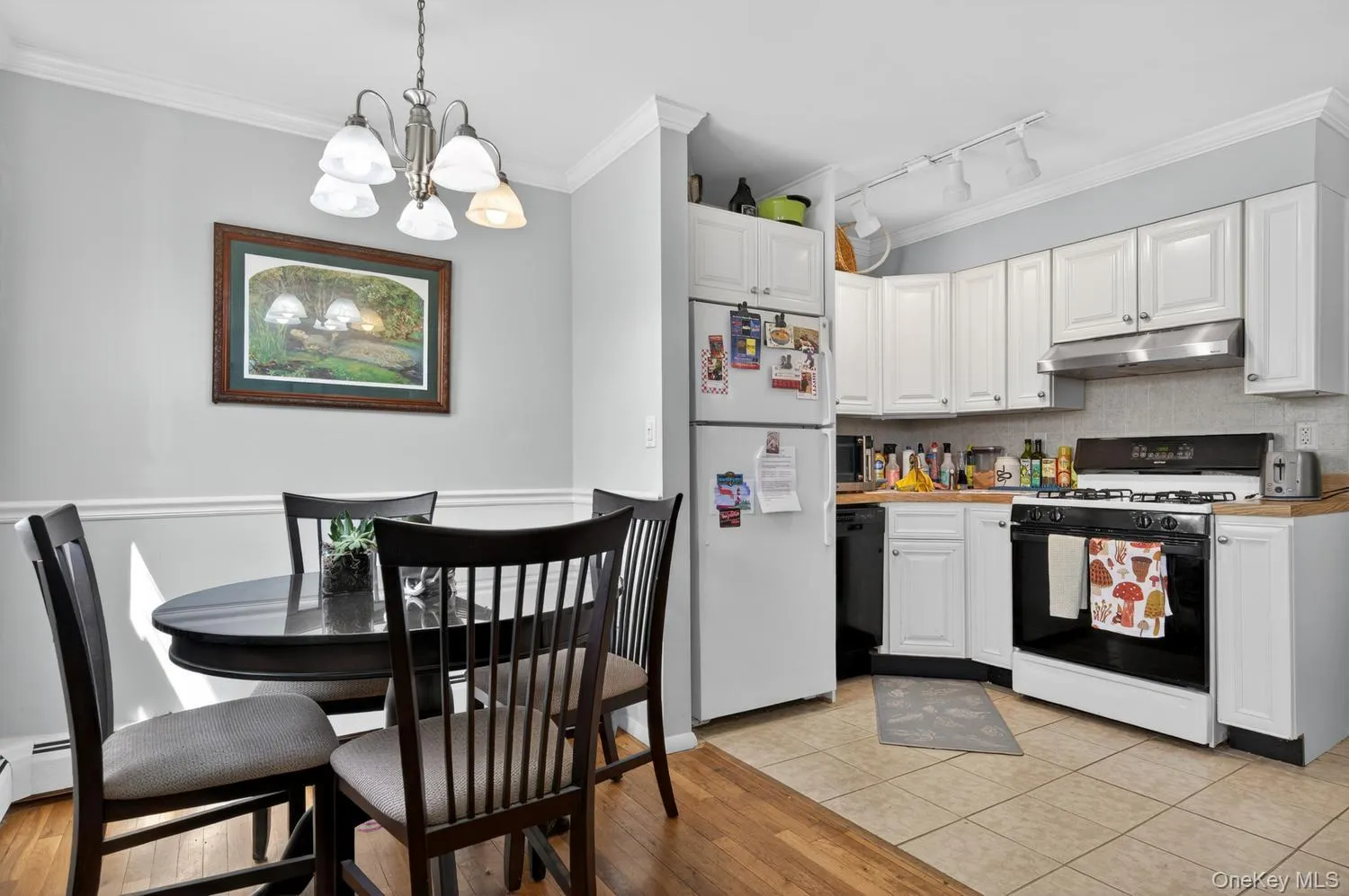 15 Hewlett Ct., 1st floor, Apt. A 15 Hewlett Ct., 1st floor, Apt. A