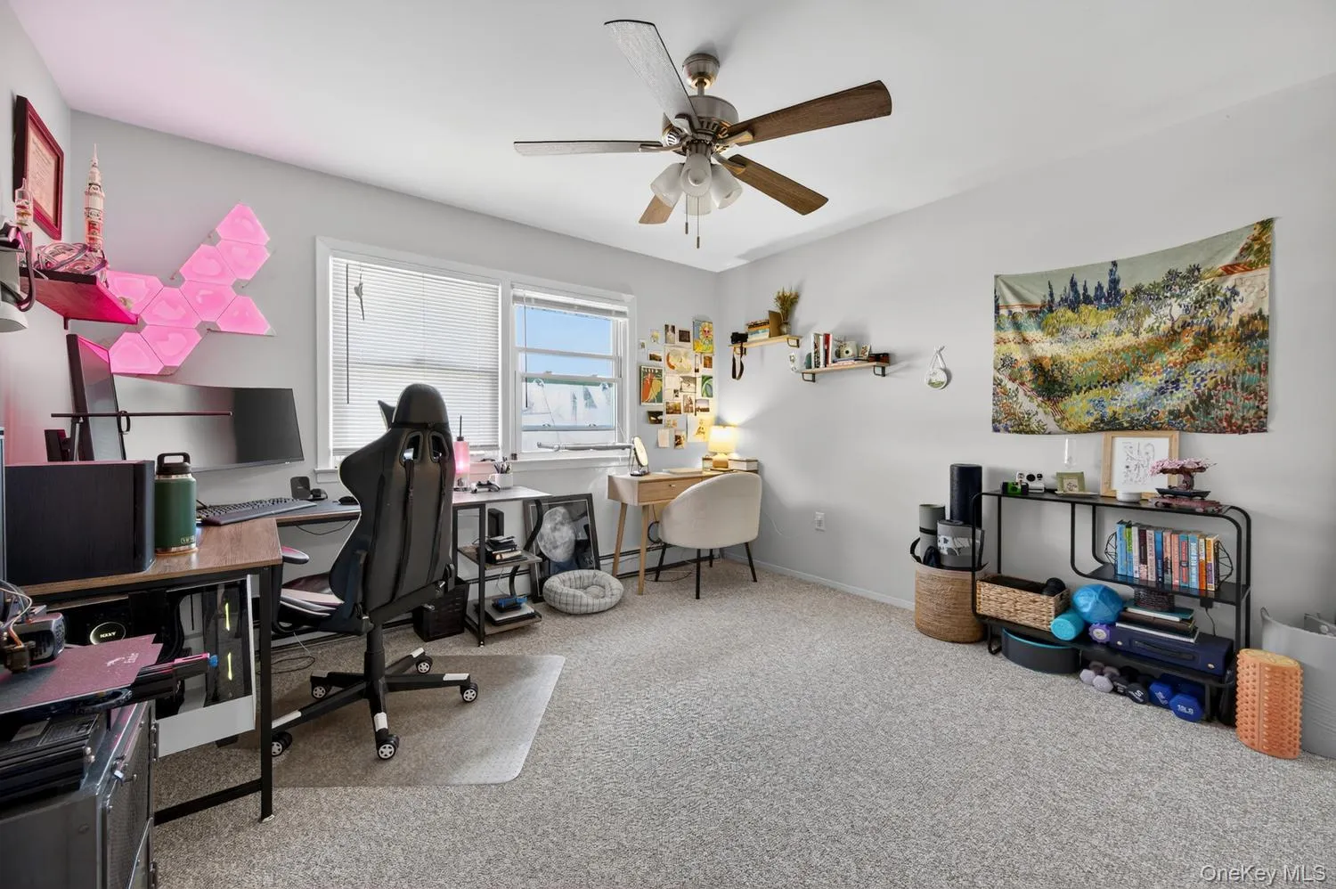 17 Hewlett Ct., 2nd floor, Apt. B 17 Hewlett Ct., 2nd floor, Apt. B