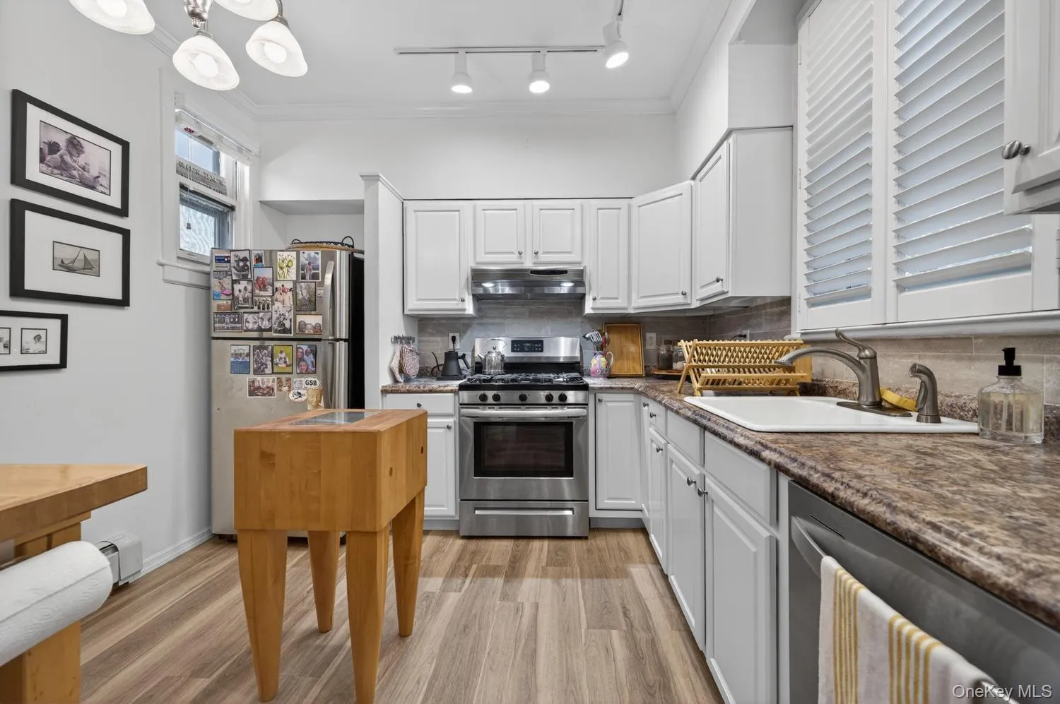117 Fire Island Ave., 1st floor, Apt. 1 117 Fire Island Ave., 1st floor, Apt. 1