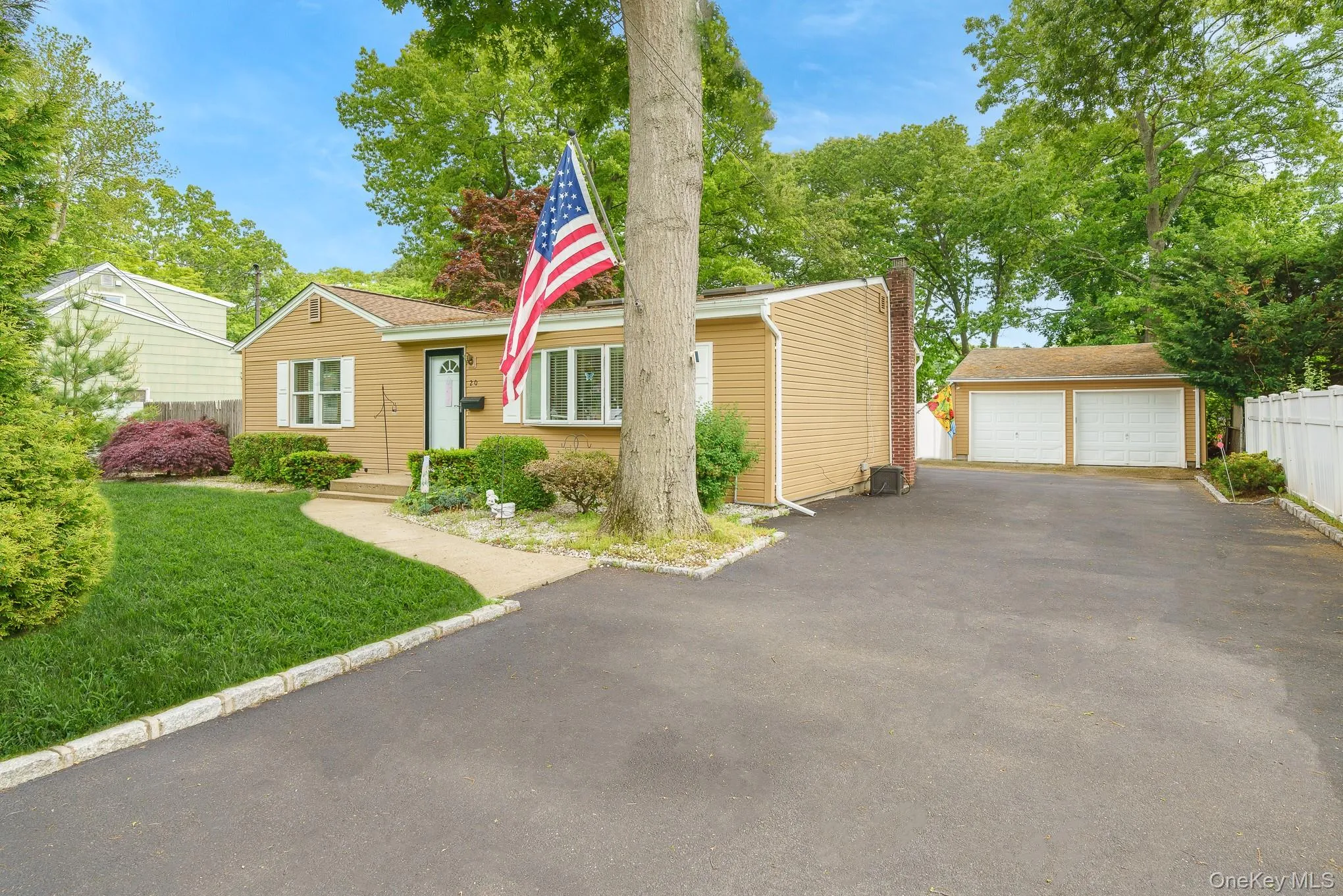 20 Amherst Street, Islip, NY, 2 Bedrooms Bedrooms, 7 Rooms Rooms,2 BathroomsBathrooms,Residential,For Rent,Amherst,0,1005005 20 Amherst Street, Islip, NY, 2 Bedrooms Bedrooms, 7 Rooms Rooms,2 BathroomsBathrooms,Residential,For Rent,Amherst,0,1005005
