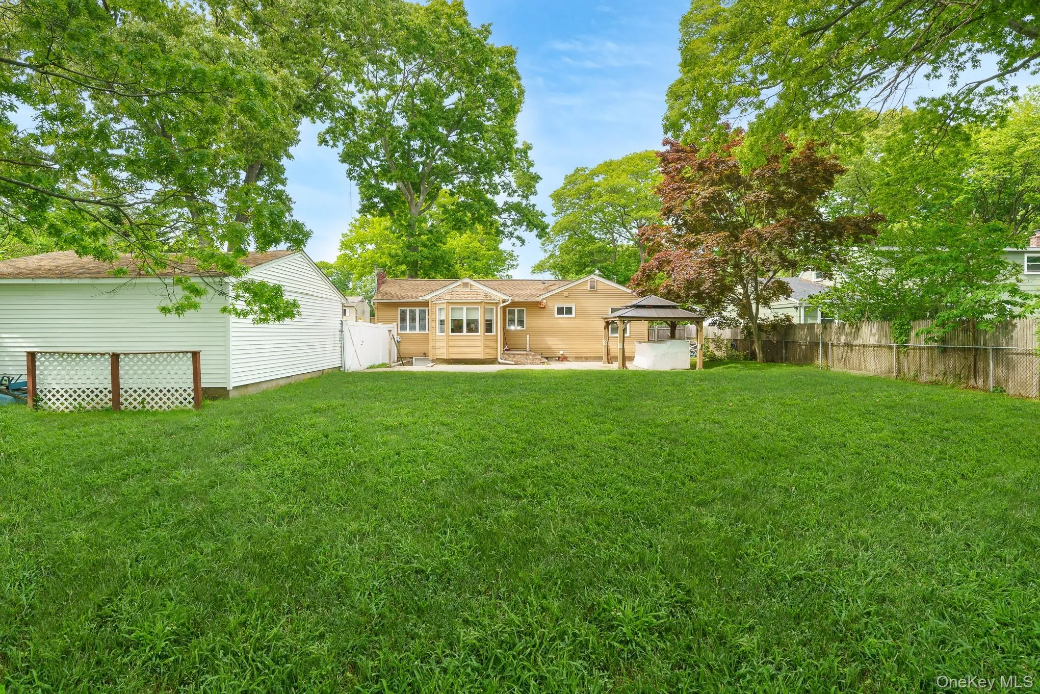 20 Amherst Street, Islip, NY, 2 Bedrooms Bedrooms, 7 Rooms Rooms,2 BathroomsBathrooms,Residential,For Rent,Amherst,0,1005005 20 Amherst Street, Islip, NY, 2 Bedrooms Bedrooms, 7 Rooms Rooms,2 BathroomsBathrooms,Residential,For Rent,Amherst,0,1005005