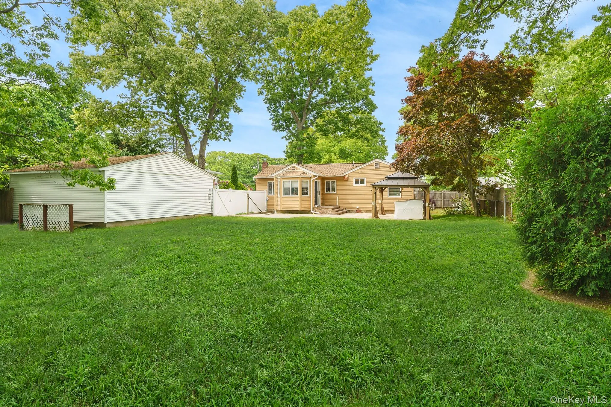 20 Amherst Street, Islip, NY, 2 Bedrooms Bedrooms, 7 Rooms Rooms,2 BathroomsBathrooms,Residential,For Rent,Amherst,0,1005005 20 Amherst Street, Islip, NY, 2 Bedrooms Bedrooms, 7 Rooms Rooms,2 BathroomsBathrooms,Residential,For Rent,Amherst,0,1005005