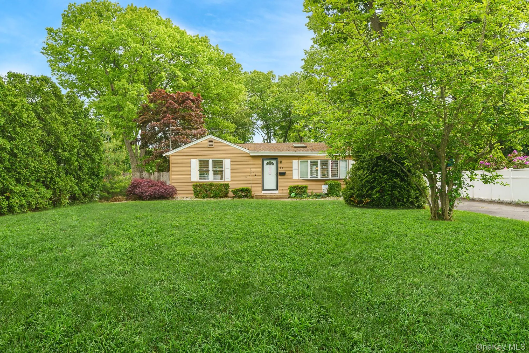 20 Amherst Street, Islip, NY, 2 Bedrooms Bedrooms, 7 Rooms Rooms,2 BathroomsBathrooms,Residential,For Rent,Amherst,0,1005005 20 Amherst Street, Islip, NY, 2 Bedrooms Bedrooms, 7 Rooms Rooms,2 BathroomsBathrooms,Residential,For Rent,Amherst,0,1005005