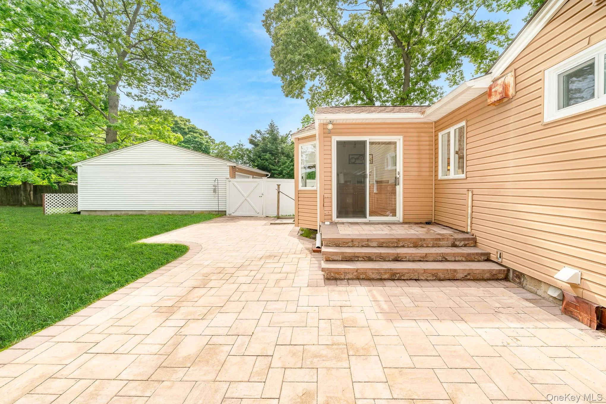 20 Amherst Street, Islip, NY, 2 Bedrooms Bedrooms, 7 Rooms Rooms,2 BathroomsBathrooms,Residential,For Rent,Amherst,0,1005005 20 Amherst Street, Islip, NY, 2 Bedrooms Bedrooms, 7 Rooms Rooms,2 BathroomsBathrooms,Residential,For Rent,Amherst,0,1005005