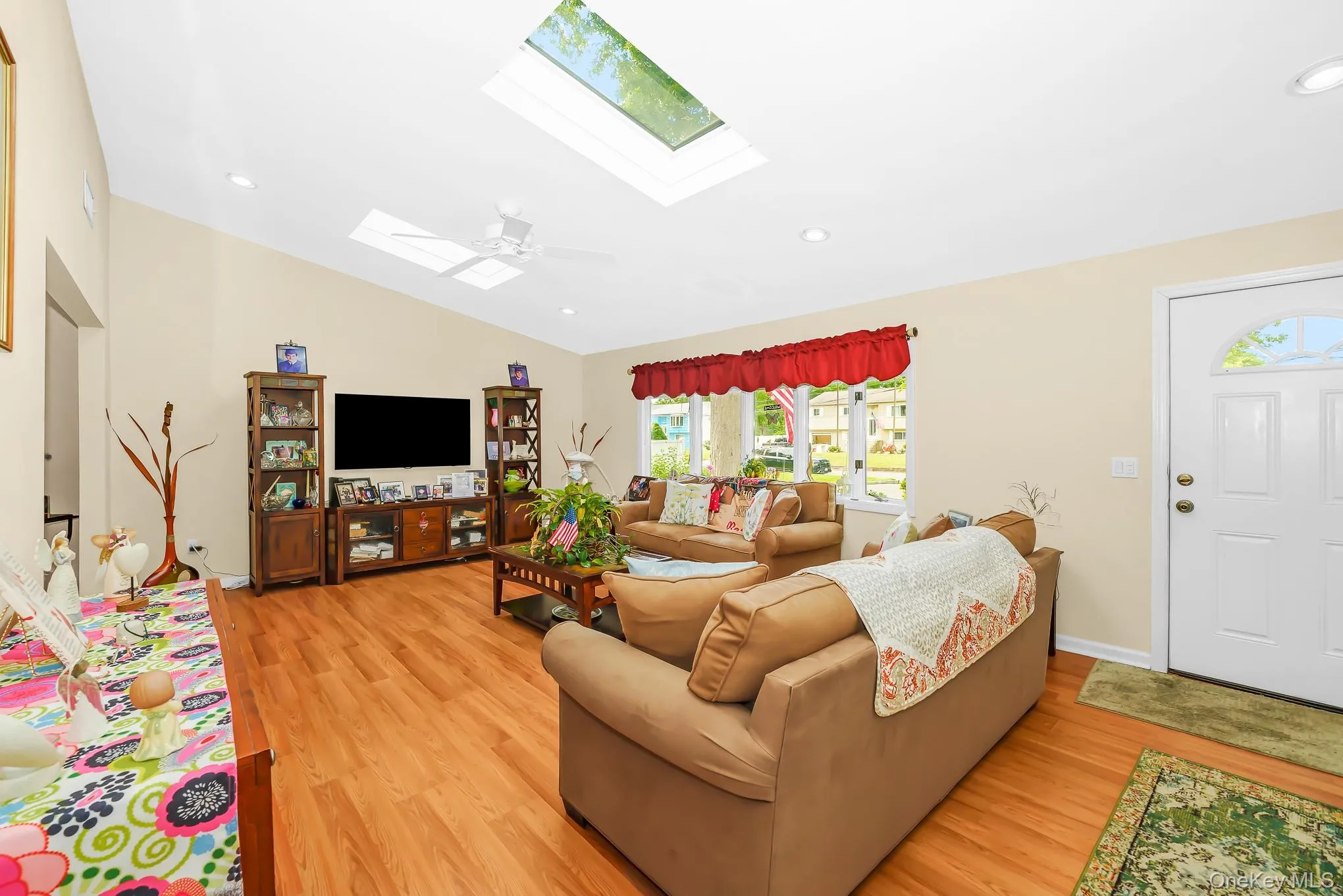 20 Amherst Street, Islip, NY, 2 Bedrooms Bedrooms, 7 Rooms Rooms,2 BathroomsBathrooms,Residential,For Rent,Amherst,0,1005005 20 Amherst Street, Islip, NY, 2 Bedrooms Bedrooms, 7 Rooms Rooms,2 BathroomsBathrooms,Residential,For Rent,Amherst,0,1005005