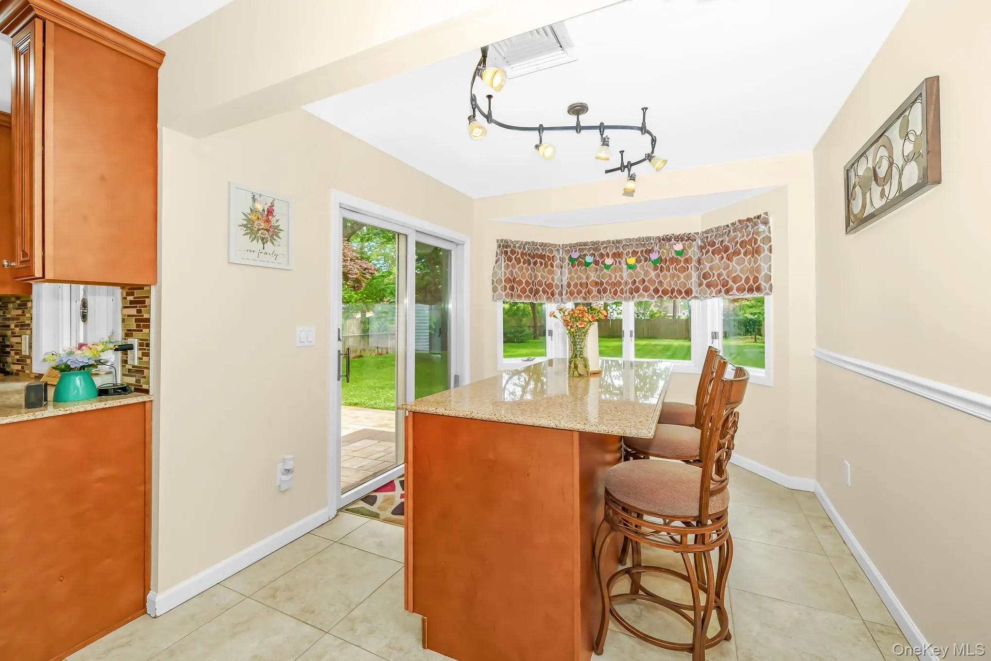 20 Amherst Street, Islip, NY, 2 Bedrooms Bedrooms, 7 Rooms Rooms,2 BathroomsBathrooms,Residential,For Rent,Amherst,0,1005005 20 Amherst Street, Islip, NY, 2 Bedrooms Bedrooms, 7 Rooms Rooms,2 BathroomsBathrooms,Residential,For Rent,Amherst,0,1005005