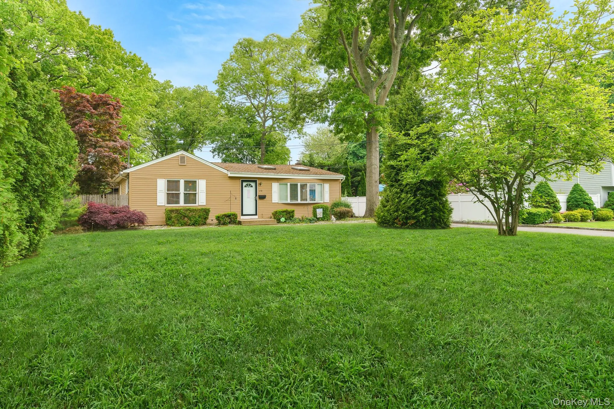 20 Amherst Street, Islip, NY, 2 Bedrooms Bedrooms, 7 Rooms Rooms,2 BathroomsBathrooms,Residential,For Rent,Amherst,0,1005005 20 Amherst Street, Islip, NY, 2 Bedrooms Bedrooms, 7 Rooms Rooms,2 BathroomsBathrooms,Residential,For Rent,Amherst,0,1005005