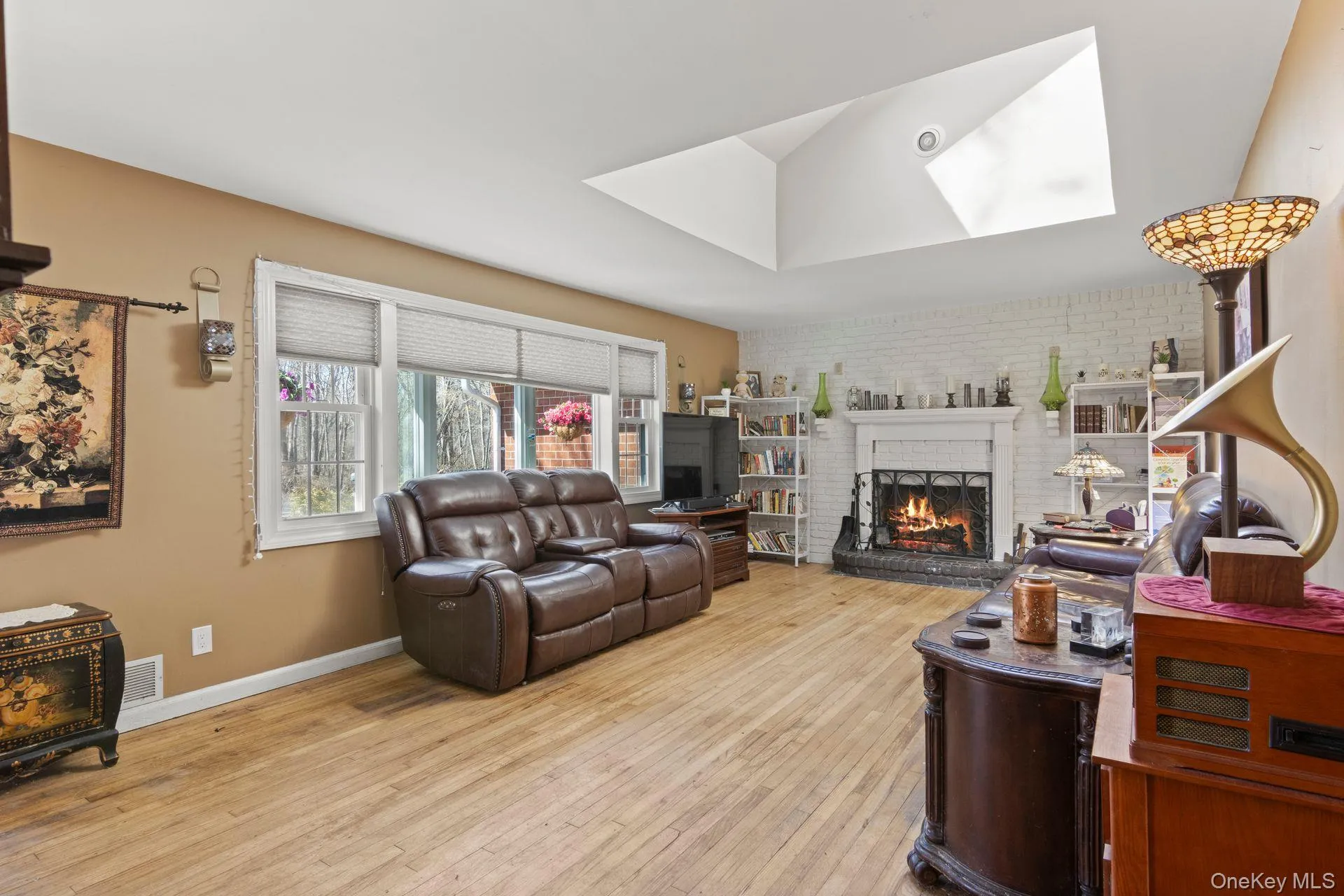 43 Harrison Avenue, Islip, NY, 4 Bedrooms Bedrooms, 7 Rooms Rooms,2 BathroomsBathrooms,Residential,For Rent,Harrison,0,1005008 43 Harrison Avenue, Islip, NY, 4 Bedrooms Bedrooms, 7 Rooms Rooms,2 BathroomsBathrooms,Residential,For Rent,Harrison,0,1005008
