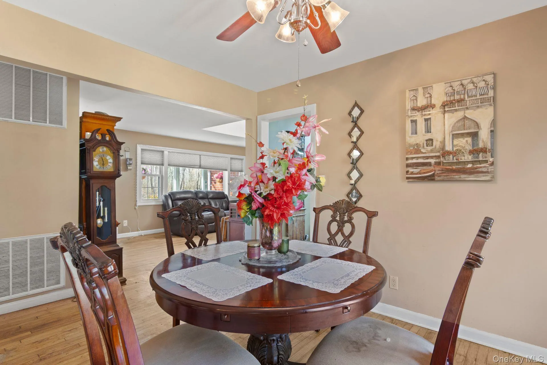 43 Harrison Avenue, Islip, NY, 4 Bedrooms Bedrooms, 7 Rooms Rooms,2 BathroomsBathrooms,Residential,For Rent,Harrison,0,1005008 43 Harrison Avenue, Islip, NY, 4 Bedrooms Bedrooms, 7 Rooms Rooms,2 BathroomsBathrooms,Residential,For Rent,Harrison,0,1005008
