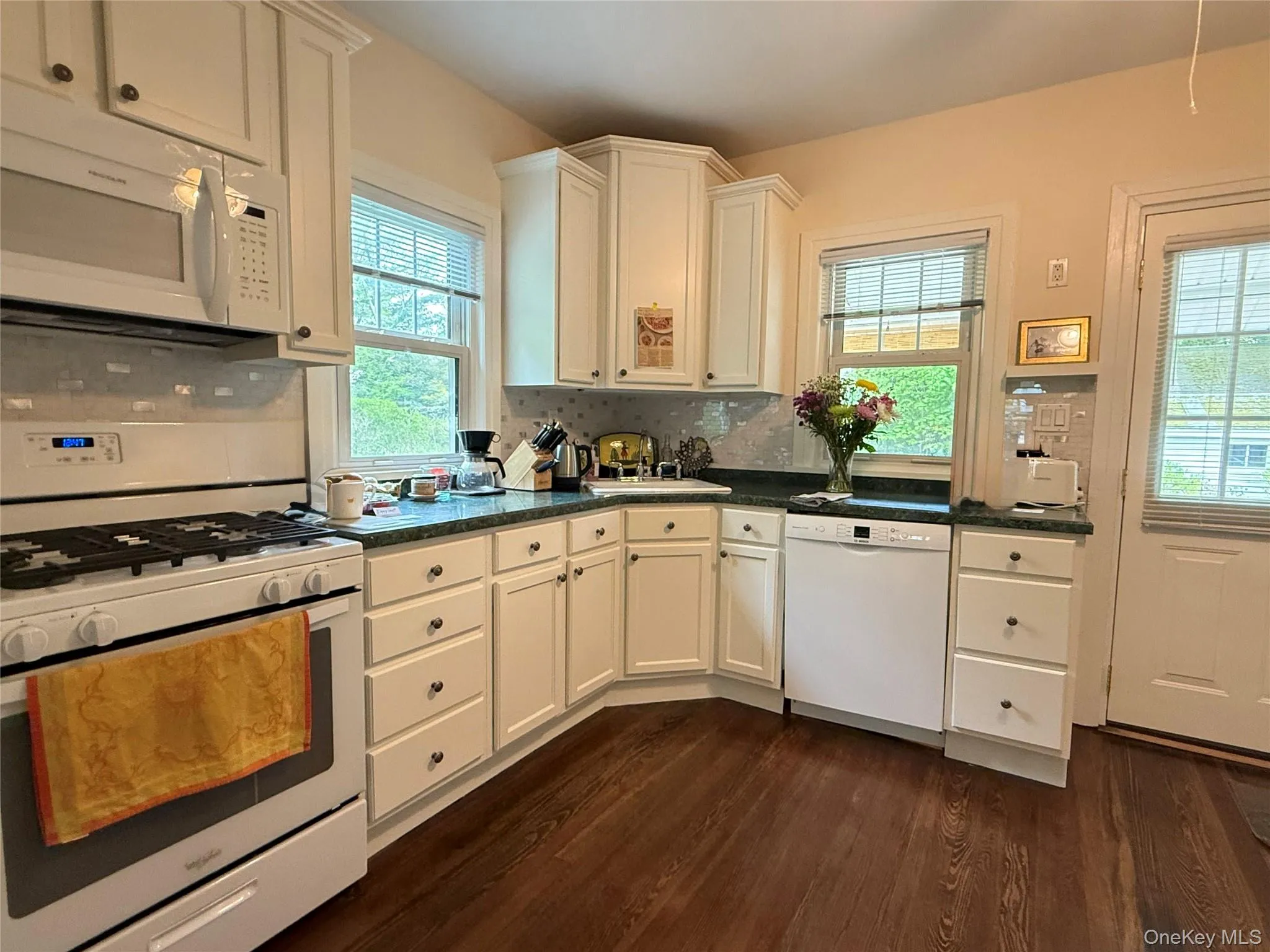 38 Sammis Street, Huntington, NY, 3 Bedrooms Bedrooms, 7 Rooms Rooms,2 BathroomsBathrooms,Residential Lease,For Rent,Sammis,0,1005009 38 Sammis Street, Huntington, NY, 3 Bedrooms Bedrooms, 7 Rooms Rooms,2 BathroomsBathrooms,Residential Lease,For Rent,Sammis,0,1005009