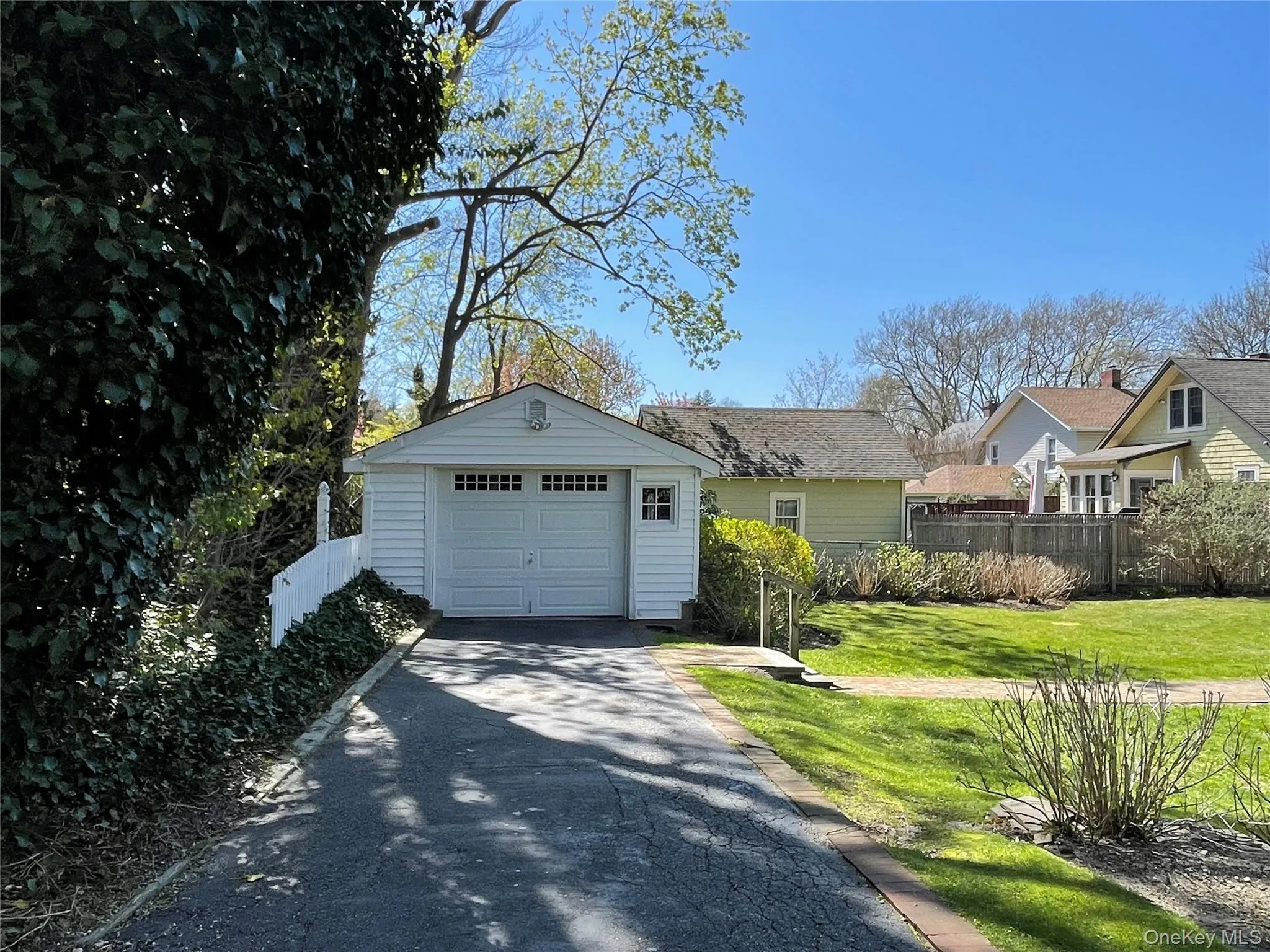 38 Sammis Street, Huntington, NY, 3 Bedrooms Bedrooms, 7 Rooms Rooms,2 BathroomsBathrooms,Residential Lease,For Rent,Sammis,0,1005009 38 Sammis Street, Huntington, NY, 3 Bedrooms Bedrooms, 7 Rooms Rooms,2 BathroomsBathrooms,Residential Lease,For Rent,Sammis,0,1005009