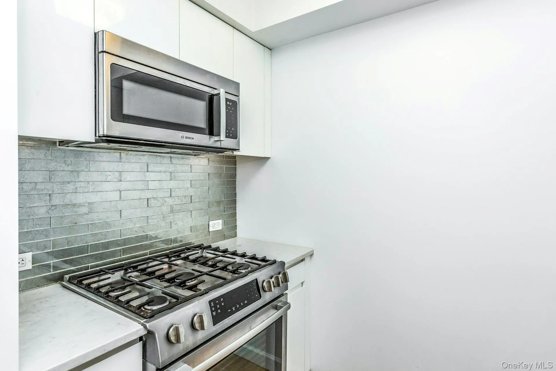 138-35 39th Avenue, New York, NY, 2 Bedrooms Bedrooms, 5 Rooms Rooms,2 BathroomsBathrooms,Residential,For Rent,39th,0,1005010 138-35 39th Avenue, New York, NY, 2 Bedrooms Bedrooms, 5 Rooms Rooms,2 BathroomsBathrooms,Residential,For Rent,39th,0,1005010