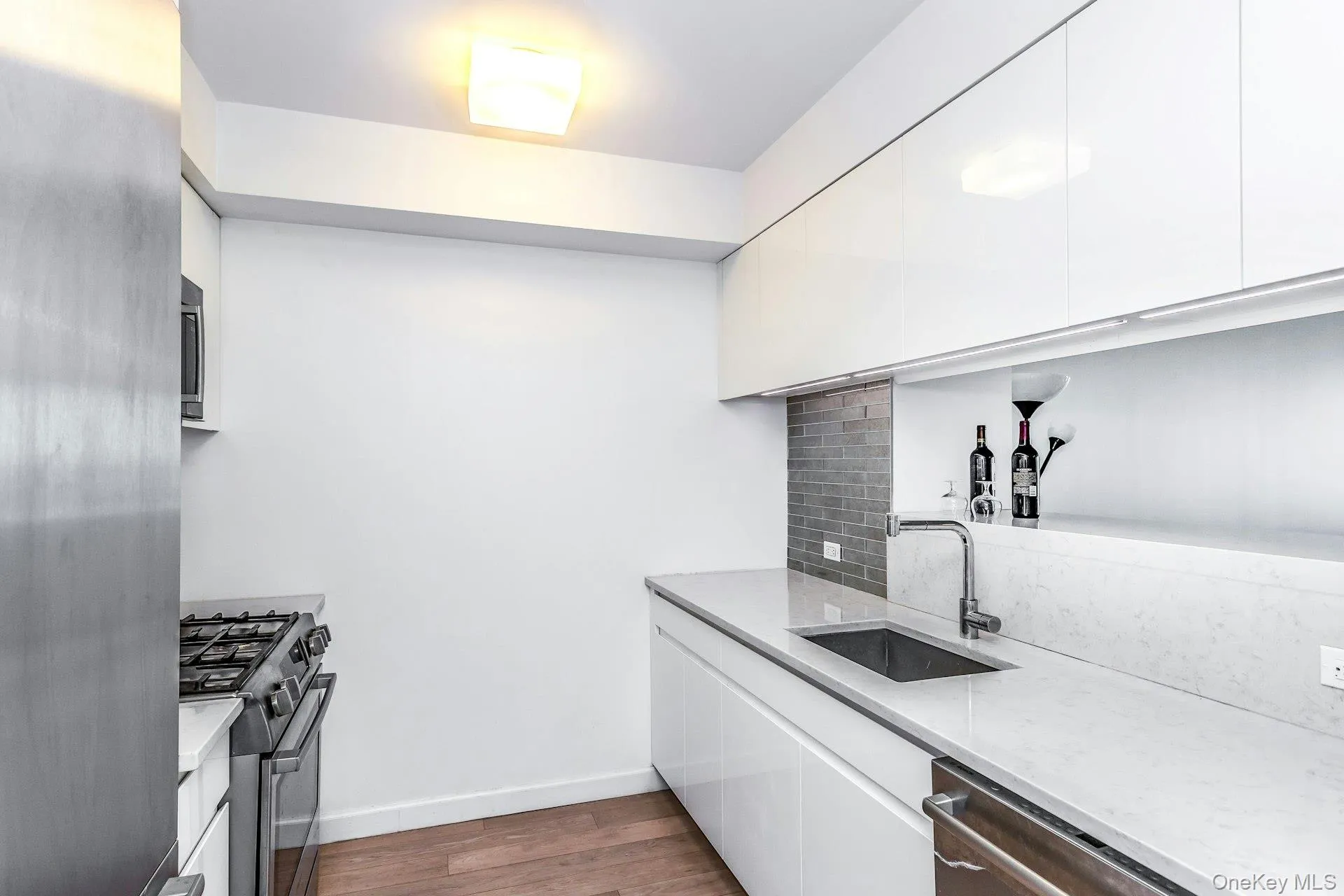138-35 39th Avenue, New York, NY, 2 Bedrooms Bedrooms, 5 Rooms Rooms,2 BathroomsBathrooms,Residential,For Rent,39th,0,1005010 138-35 39th Avenue, New York, NY, 2 Bedrooms Bedrooms, 5 Rooms Rooms,2 BathroomsBathrooms,Residential,For Rent,39th,0,1005010