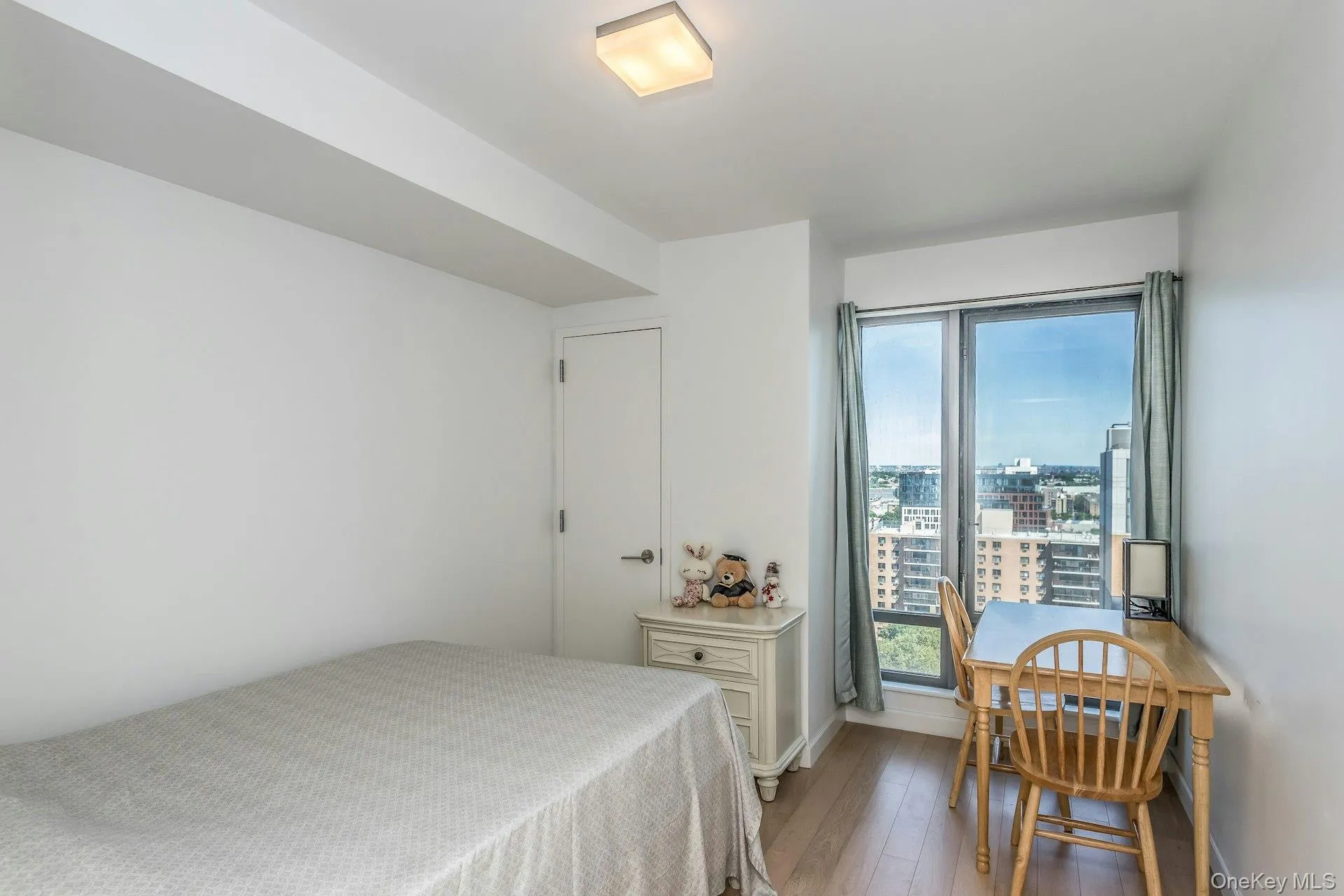 138-35 39th Avenue, New York, NY, 2 Bedrooms Bedrooms, 5 Rooms Rooms,2 BathroomsBathrooms,Residential,For Rent,39th,0,1005010 138-35 39th Avenue, New York, NY, 2 Bedrooms Bedrooms, 5 Rooms Rooms,2 BathroomsBathrooms,Residential,For Rent,39th,0,1005010