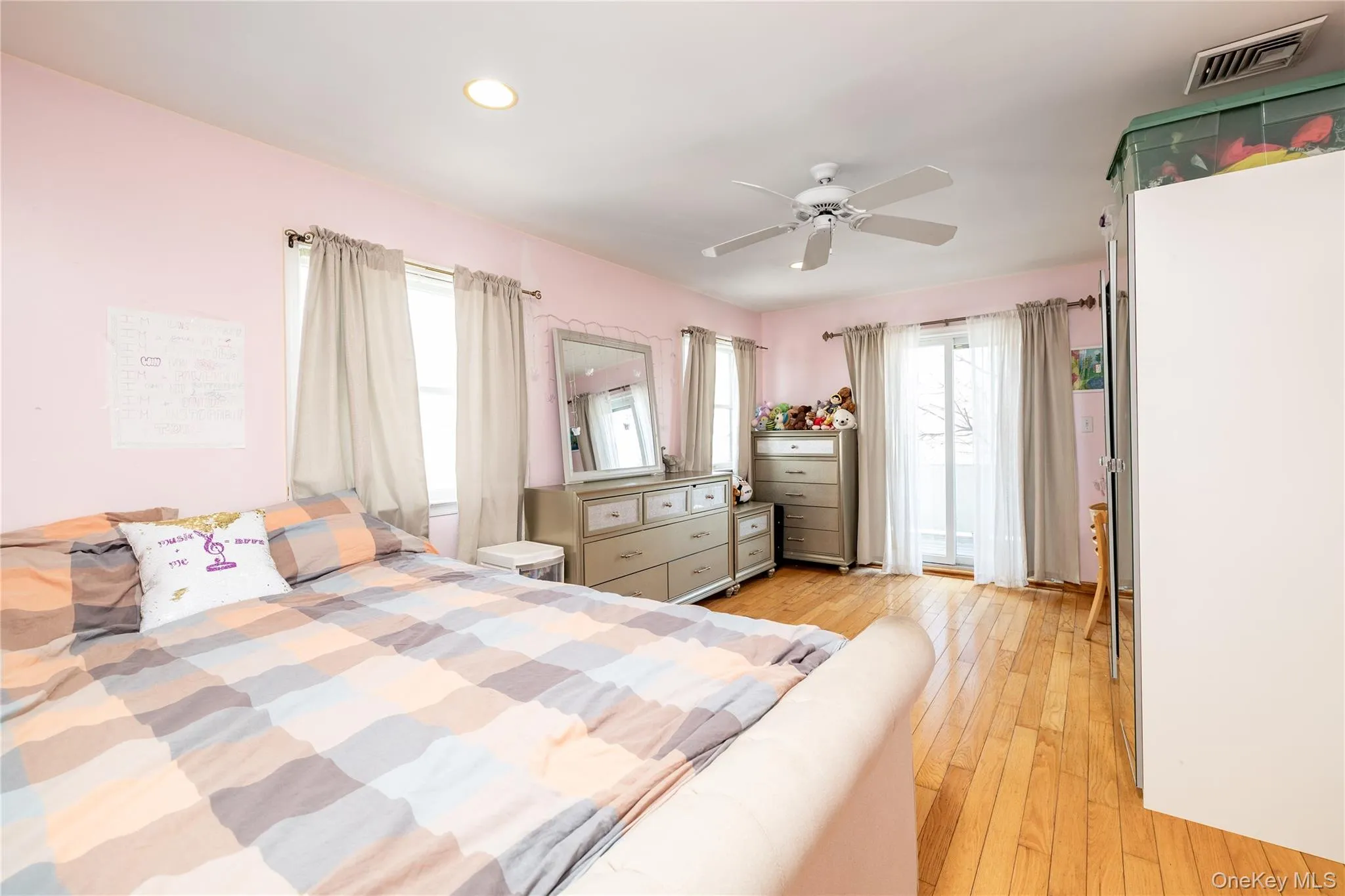 458 Pine Street, Long Beach, NY, 4 Bedrooms Bedrooms, 9 Rooms Rooms,2 BathroomsBathrooms,Residential,For Rent,Pine,0,1005013 458 Pine Street, Long Beach, NY, 4 Bedrooms Bedrooms, 9 Rooms Rooms,2 BathroomsBathrooms,Residential,For Rent,Pine,0,1005013