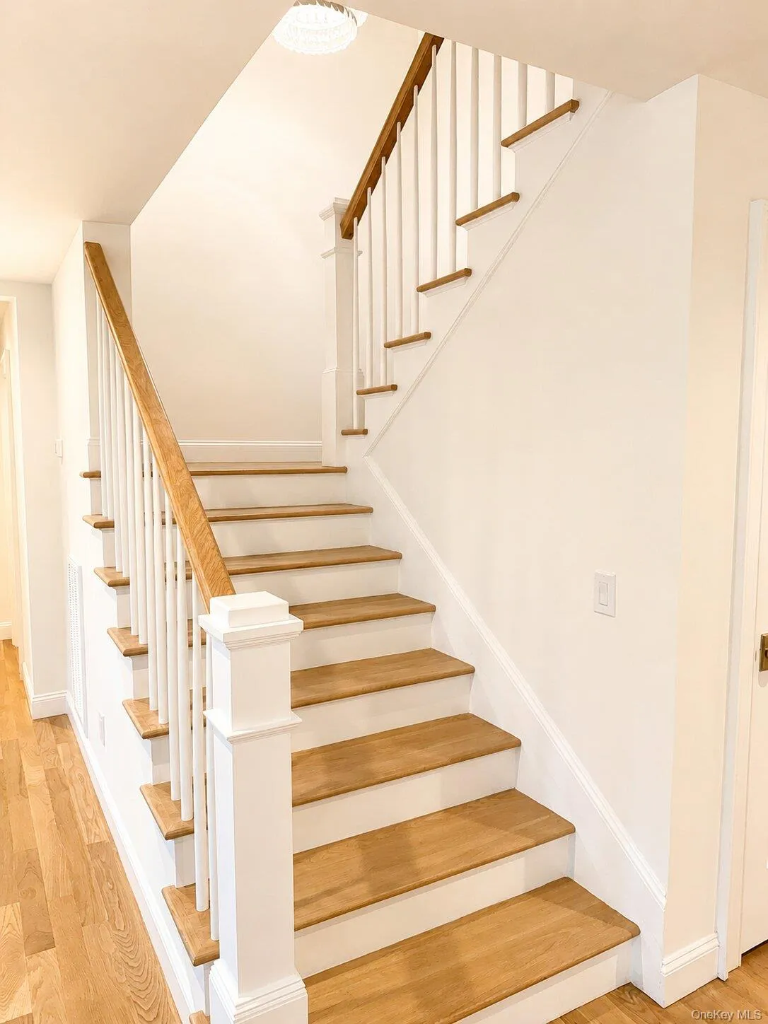 11 1st Street, Brookhaven, NY, 3 Bedrooms Bedrooms, 7 Rooms Rooms,3 BathroomsBathrooms,Residential Lease,For Rent,1st,0,1005014 11 1st Street, Brookhaven, NY, 3 Bedrooms Bedrooms, 7 Rooms Rooms,3 BathroomsBathrooms,Residential Lease,For Rent,1st,0,1005014