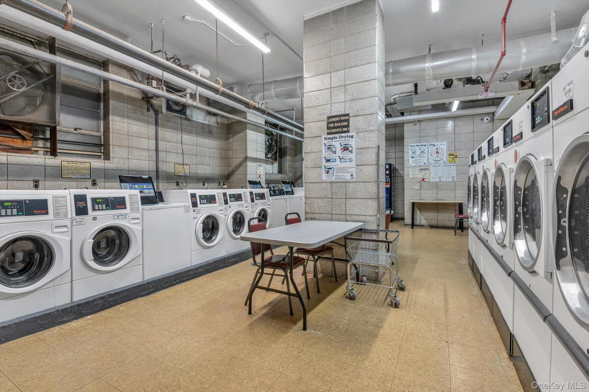 2550 Olinville Avenue, New York, NY, 1 Bedroom Bedrooms, 5 Rooms Rooms,1 BathroomBathrooms,Residential,For Rent,Olinville,0,1005027 2550 Olinville Avenue, New York, NY, 1 Bedroom Bedrooms, 5 Rooms Rooms,1 BathroomBathrooms,Residential,For Rent,Olinville,0,1005027